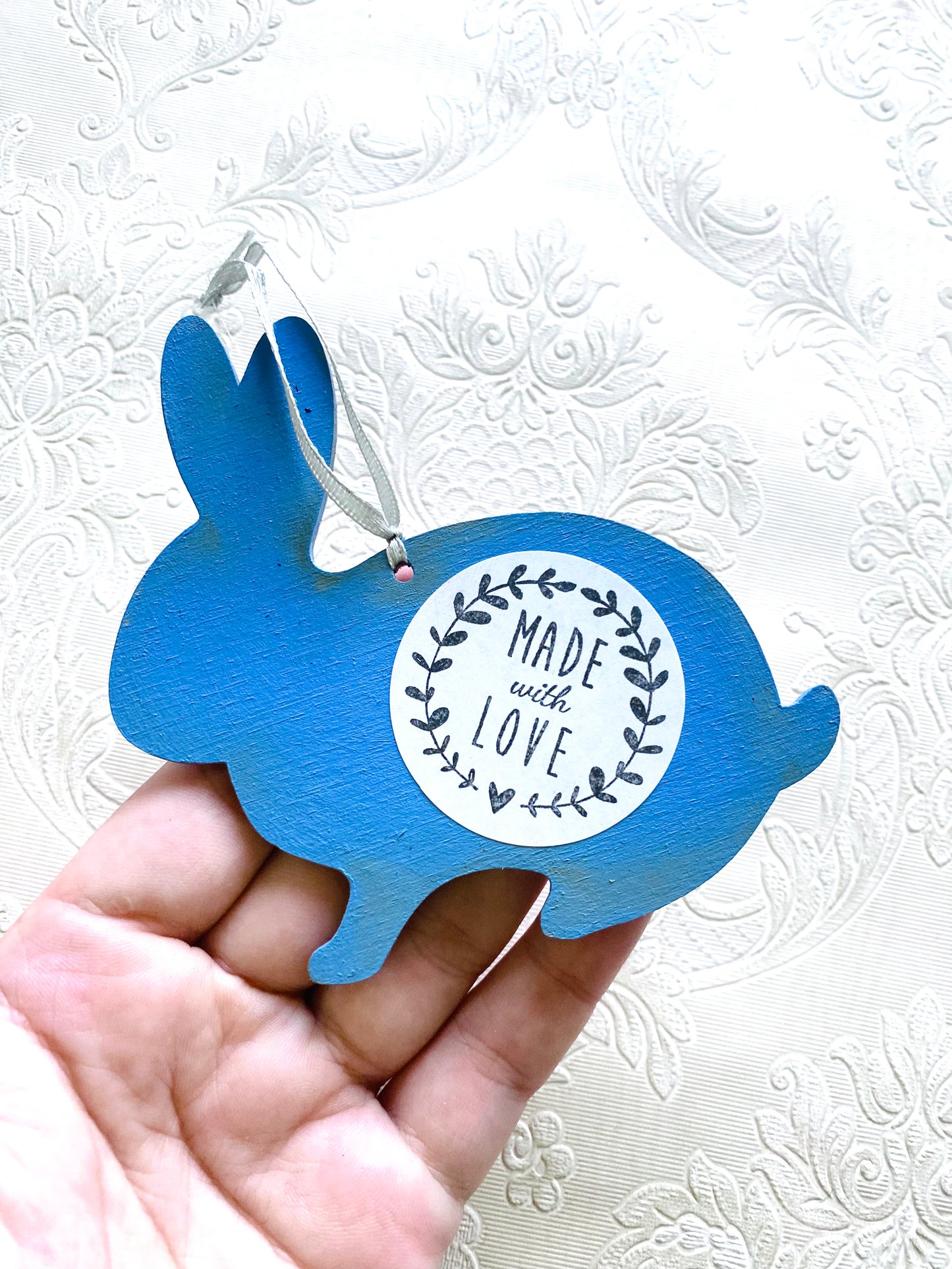 Hand-painted rabbit ornament / Kézzel festett nyuszi dísz