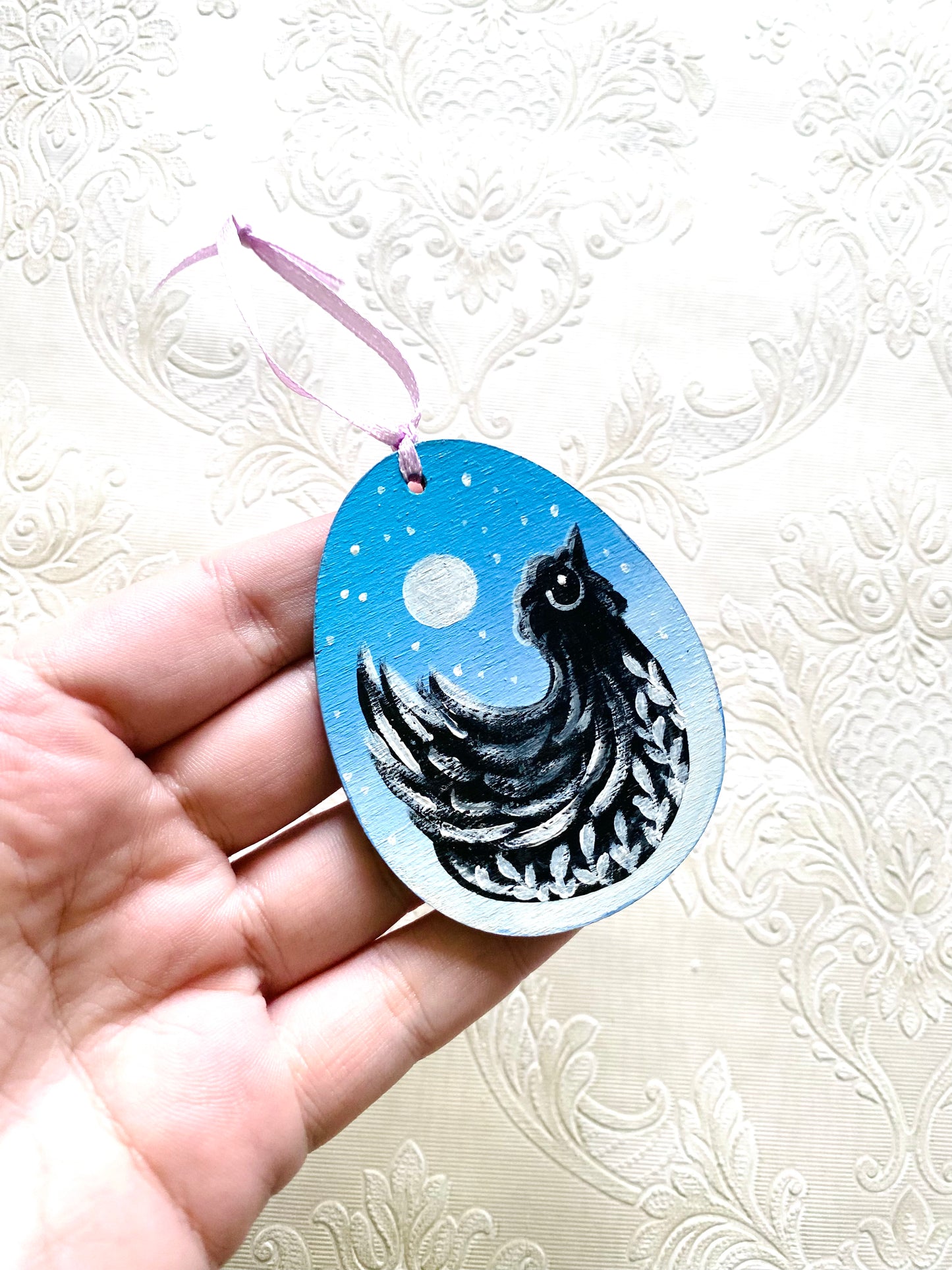 Hand-painted hanging egg ornament / Kézzel festett akasztós tojás dísz