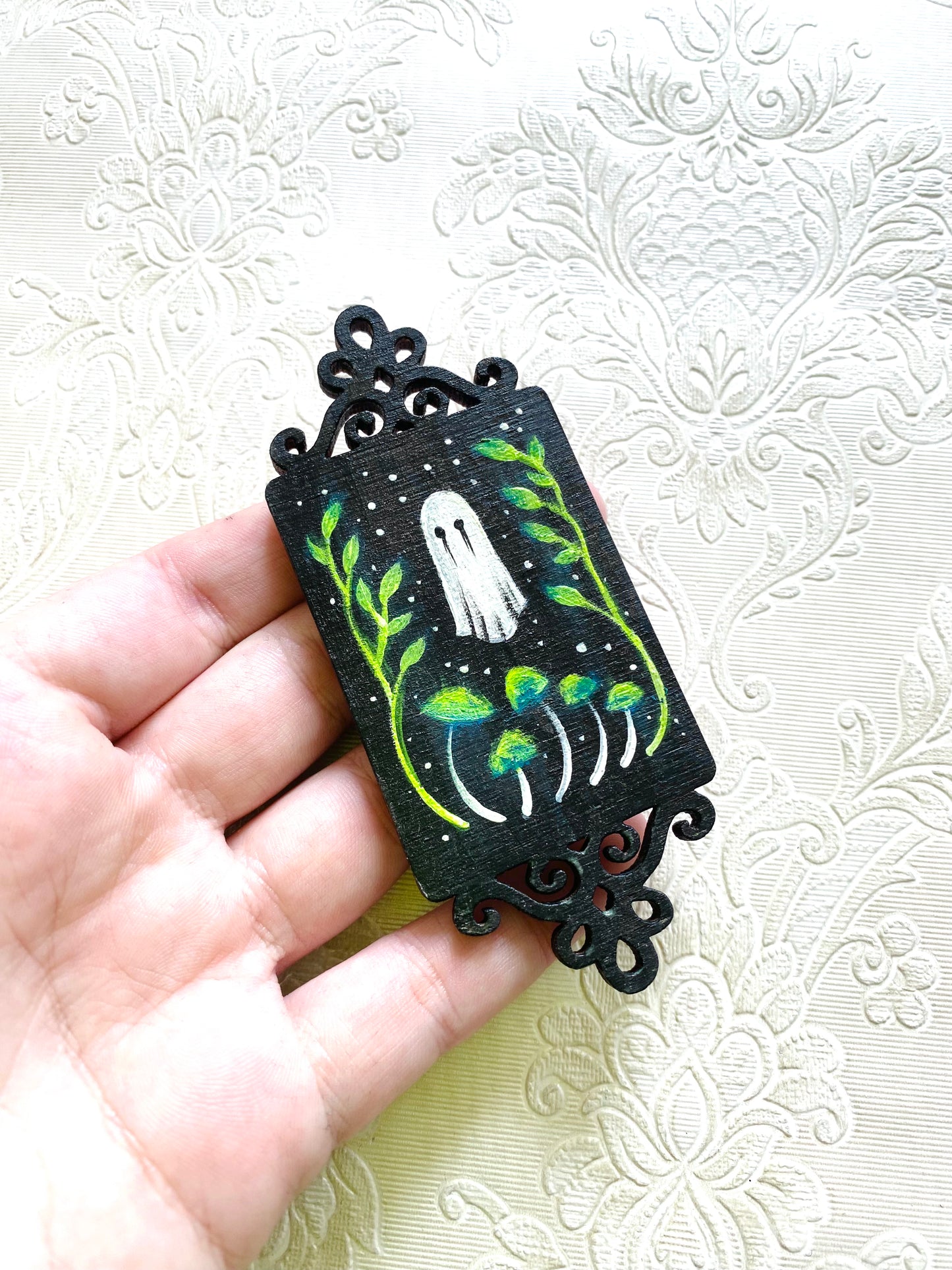 Hand-painted ghostie magnet / Kézzel festett szellem mágnes
