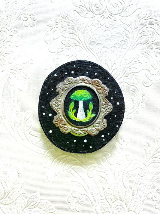 Hand-painted mushroom magnet / Kézzel festett gomba mágnes