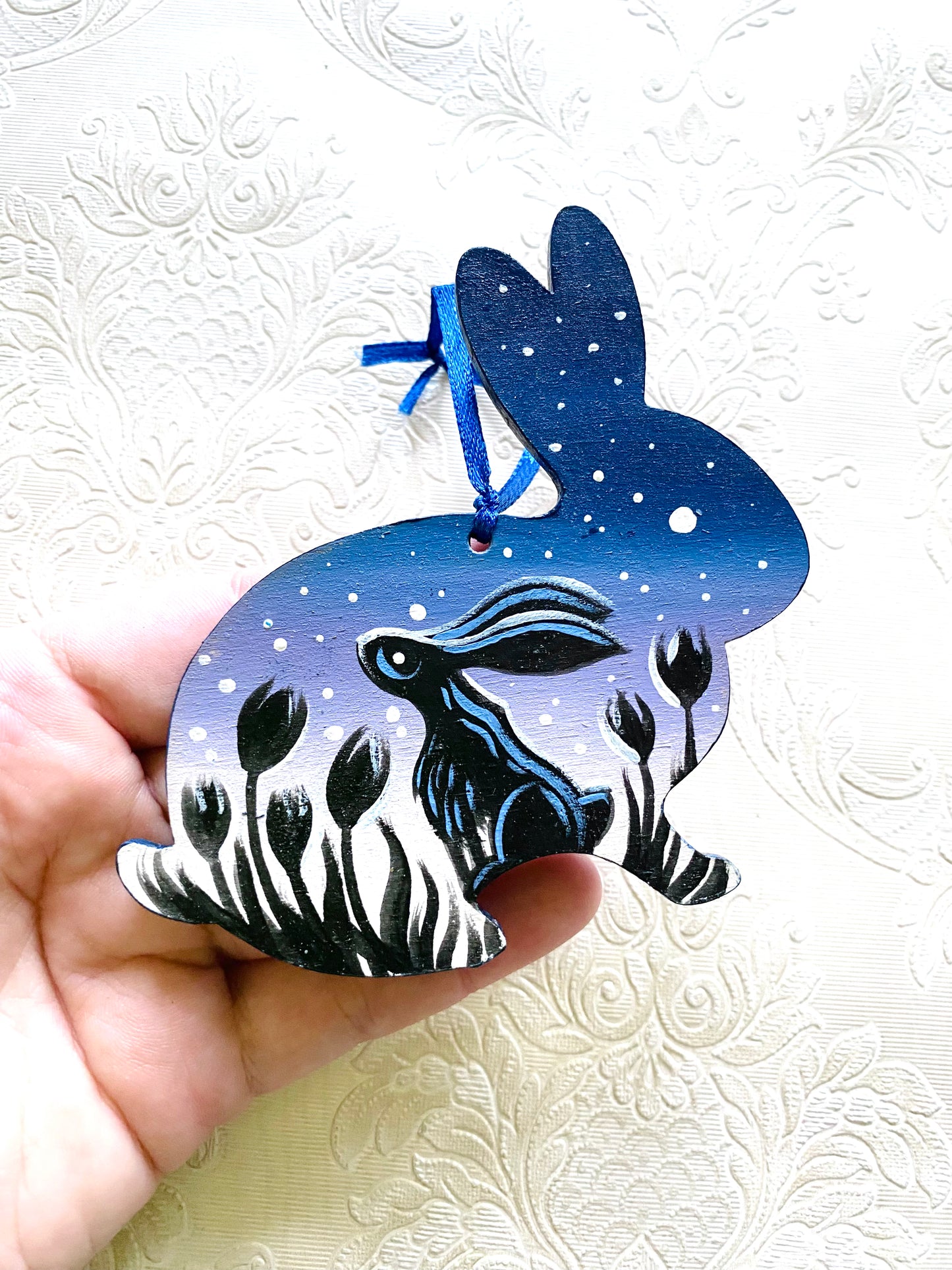 Hand-painted rabbit ornament / Kézzel festett nyuszi dísz