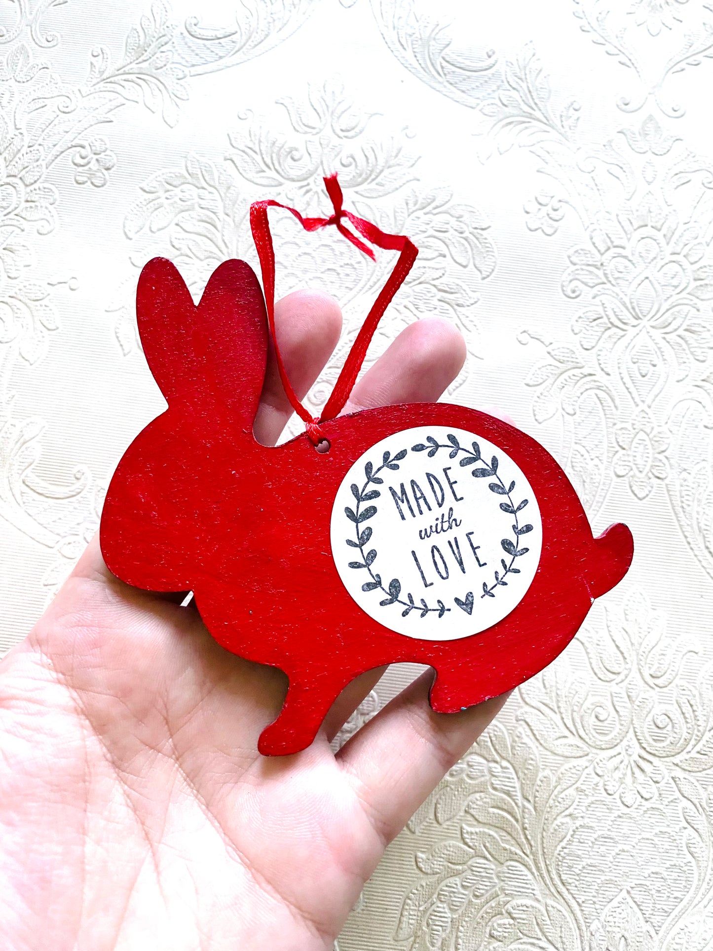 Hand-painted rabbit ornament / Kézzel festett nyuszi dísz