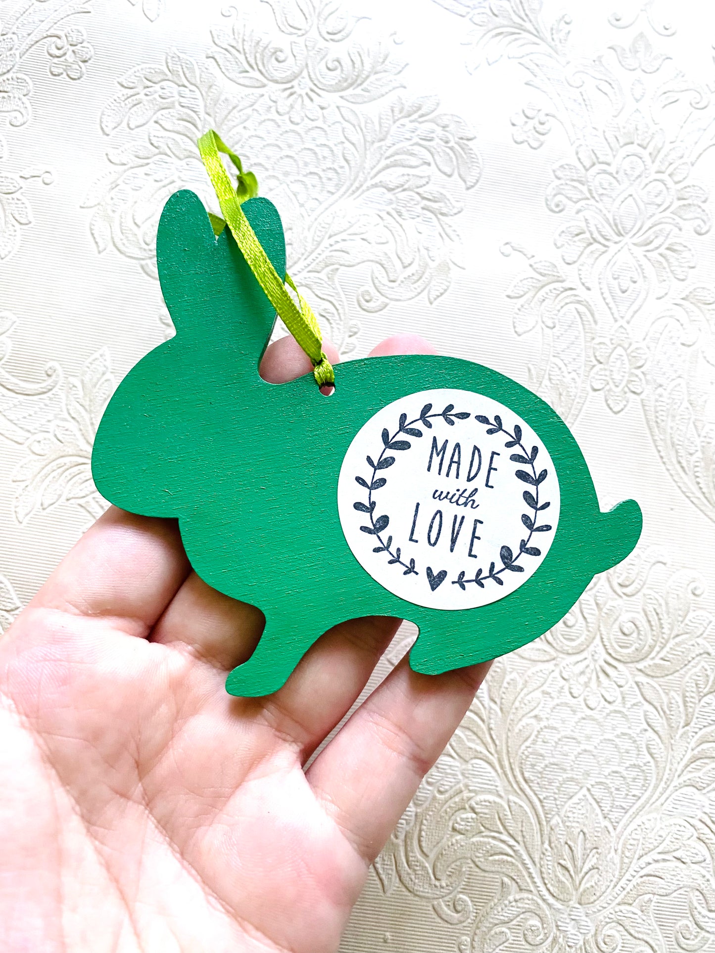 Hand-painted rabbit ornament / Kézzel festett nyuszi dísz
