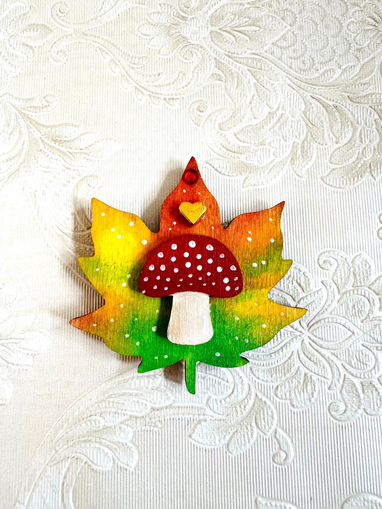 Hand-painted autumn leaf MAGNET / Kézzel festett őszi levél mágnes