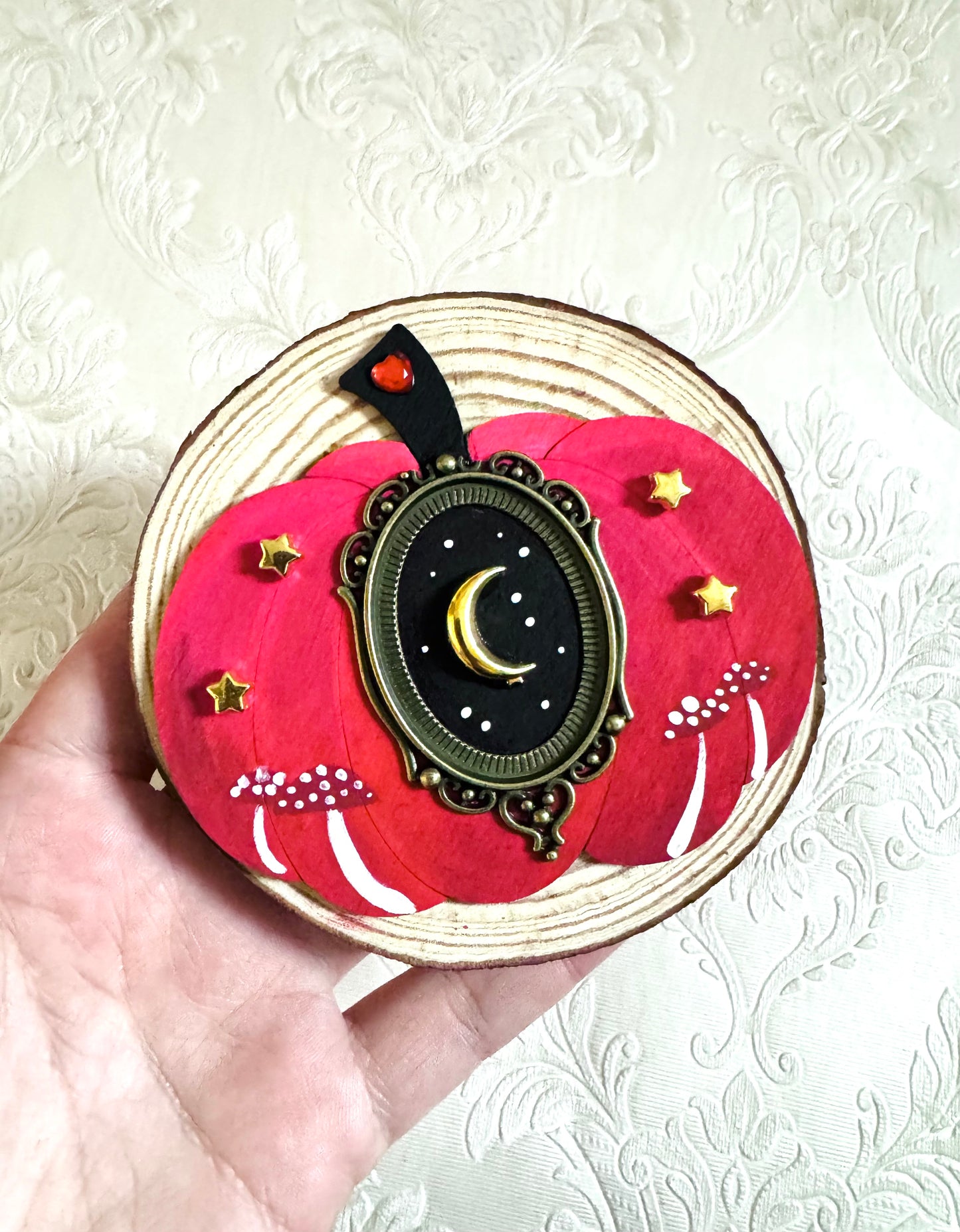 Hand-painted pumpkin wood slice MAGNET / Kézzel festett mini tökös fakorong mágnes