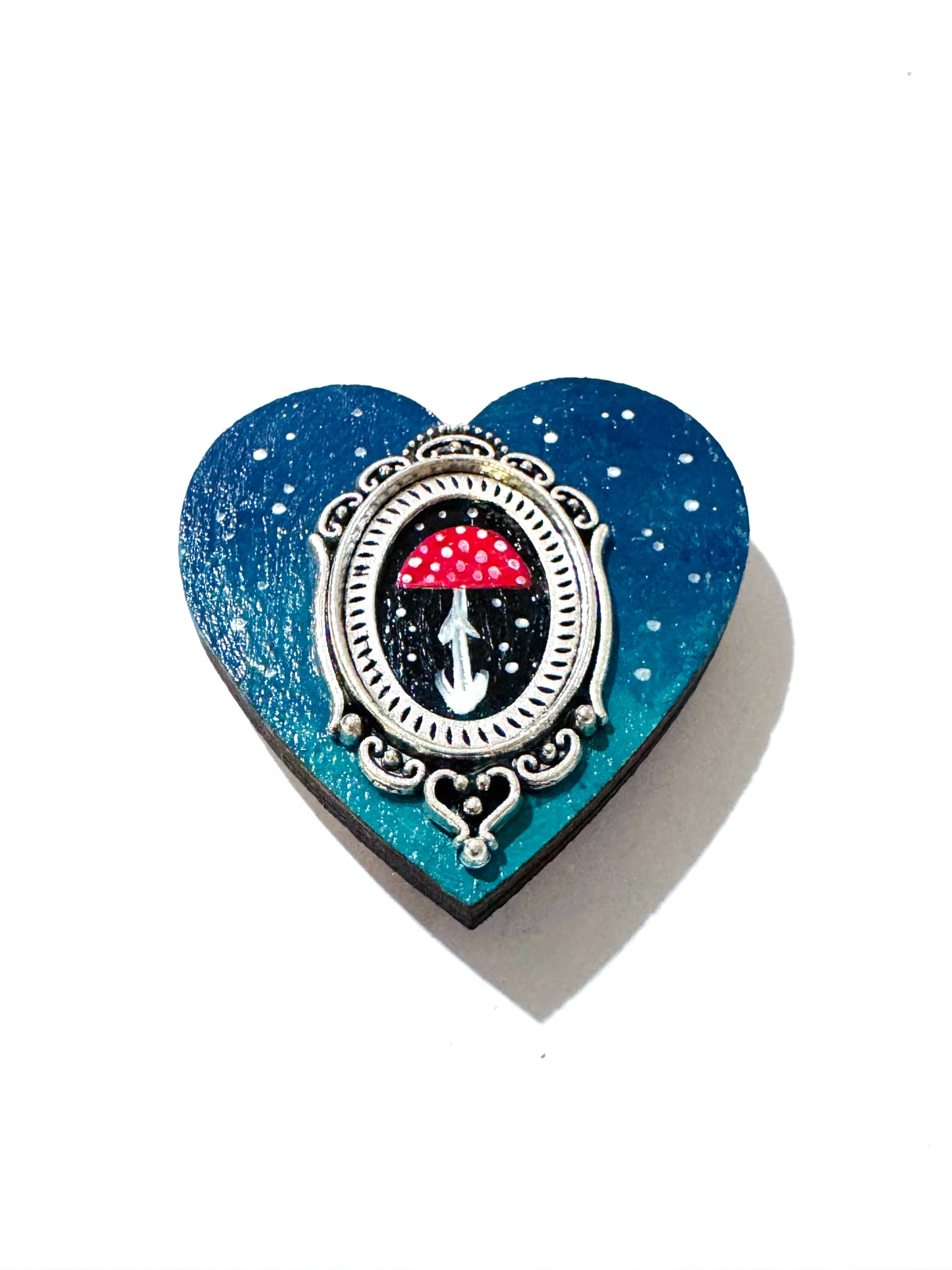 Hand-painted mini wood & steel heart MAGNET / Kézzel festett mini fa & fém szív MÁGNES