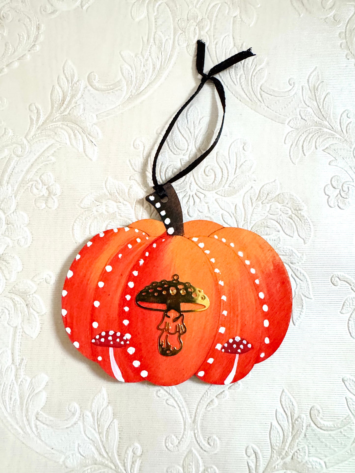 Hand-painted pumpkin MAGNET and ornament / Kézzel festett tök mágnes és dísz
