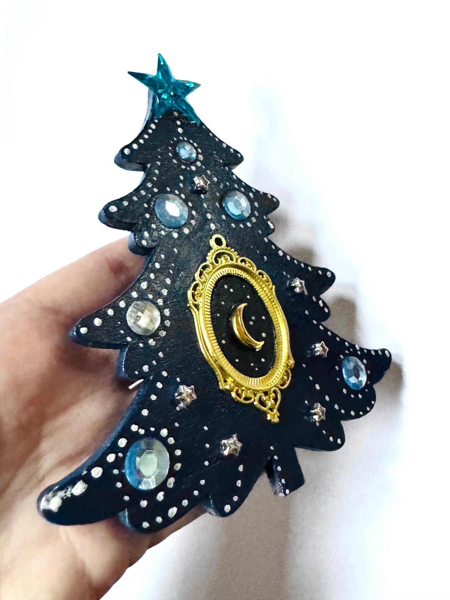 Hand-painted Christmas tree magnet / Kézzel festett karácsonyfa mágnes