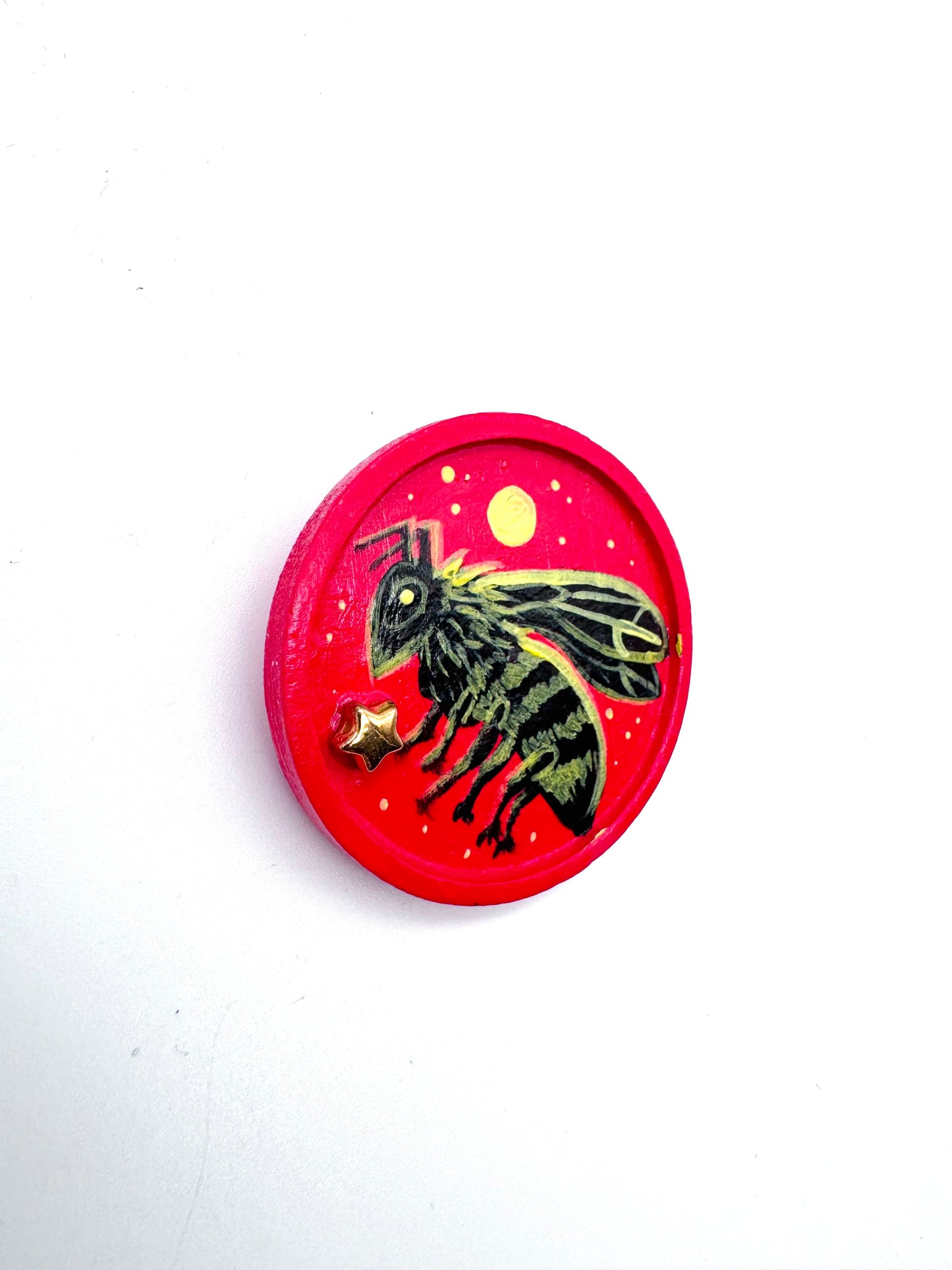 Round wooden brooch / Kerek fa bross