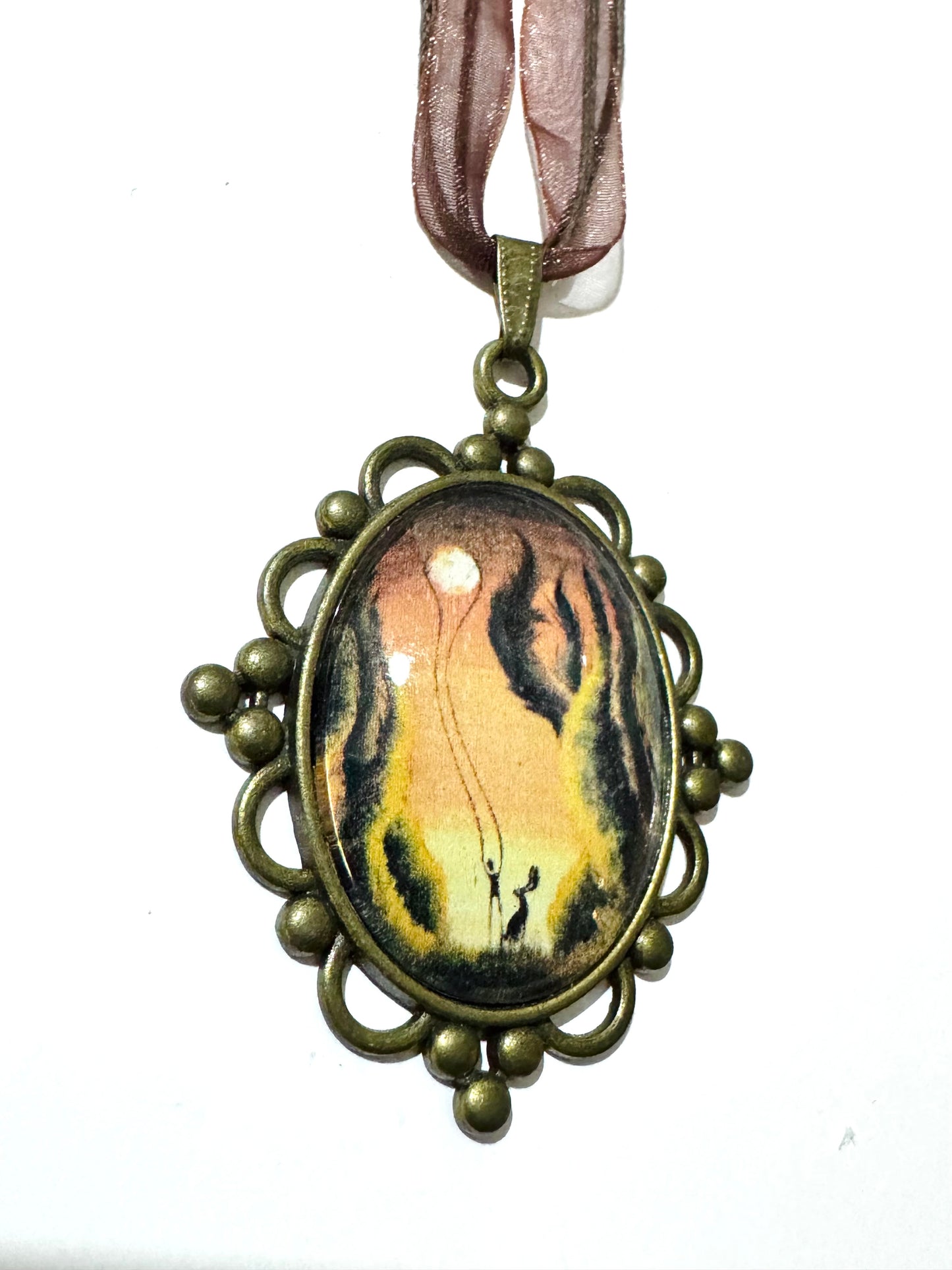 Big oval pendant / Nagy ovális medál egyedi grafikával