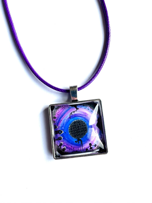 Square pendant / Négyzetes medál egyedi grafikával