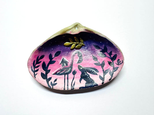 Kézzel festett kagylóhéj / Handpainted seashell
