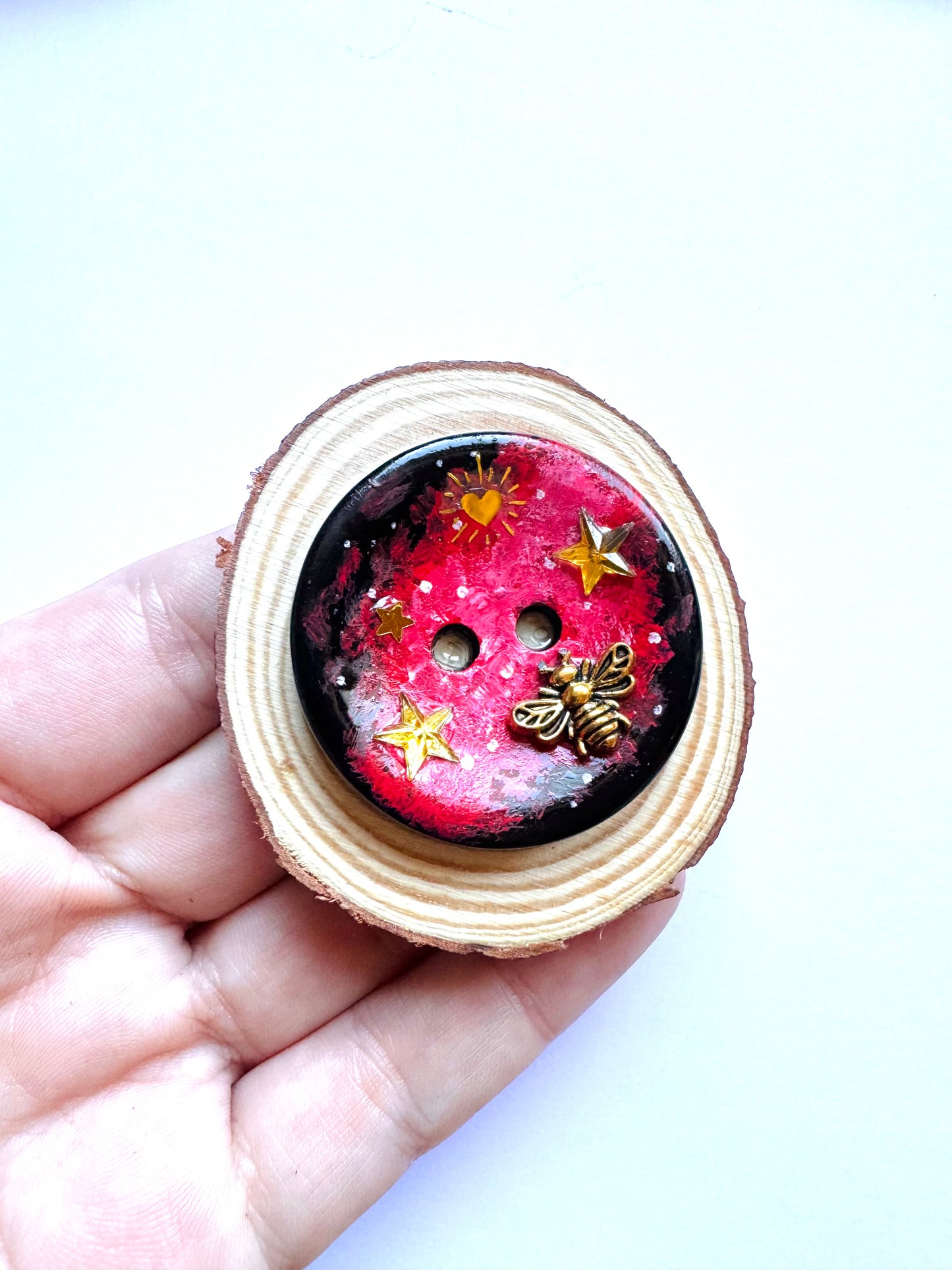 Hand-painted mini wood & button MAGNET / Kézzel festett mini fakorong & gomb MÁGNES