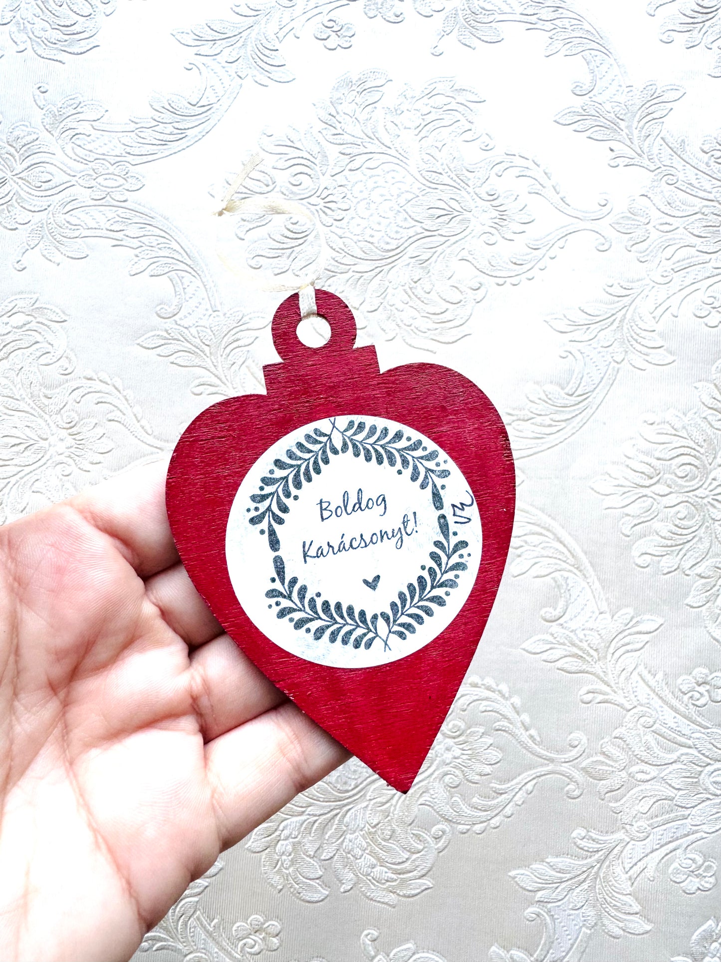 Hand-painted Christmas heart ornament / Kézzel festett karácsonyi szívecske dísz