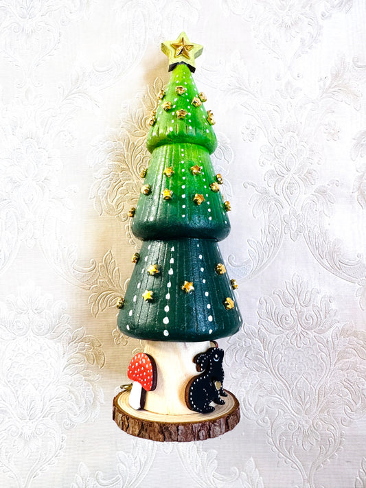 Hand-painted 3D pine tree figurine / Kézzel festett 3D fenyőfa figura KISEBB