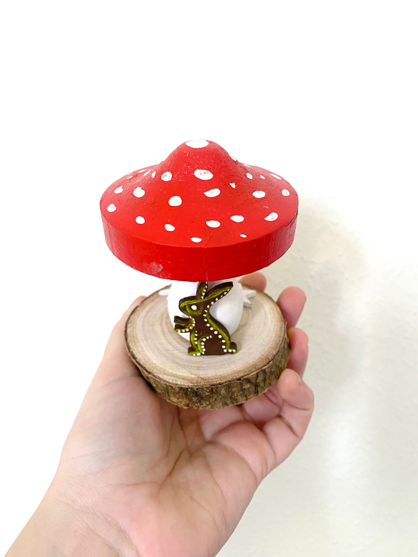“Bunny and mushroom” wooden figurine / “Nyuszi és gomba” fa dekoráció