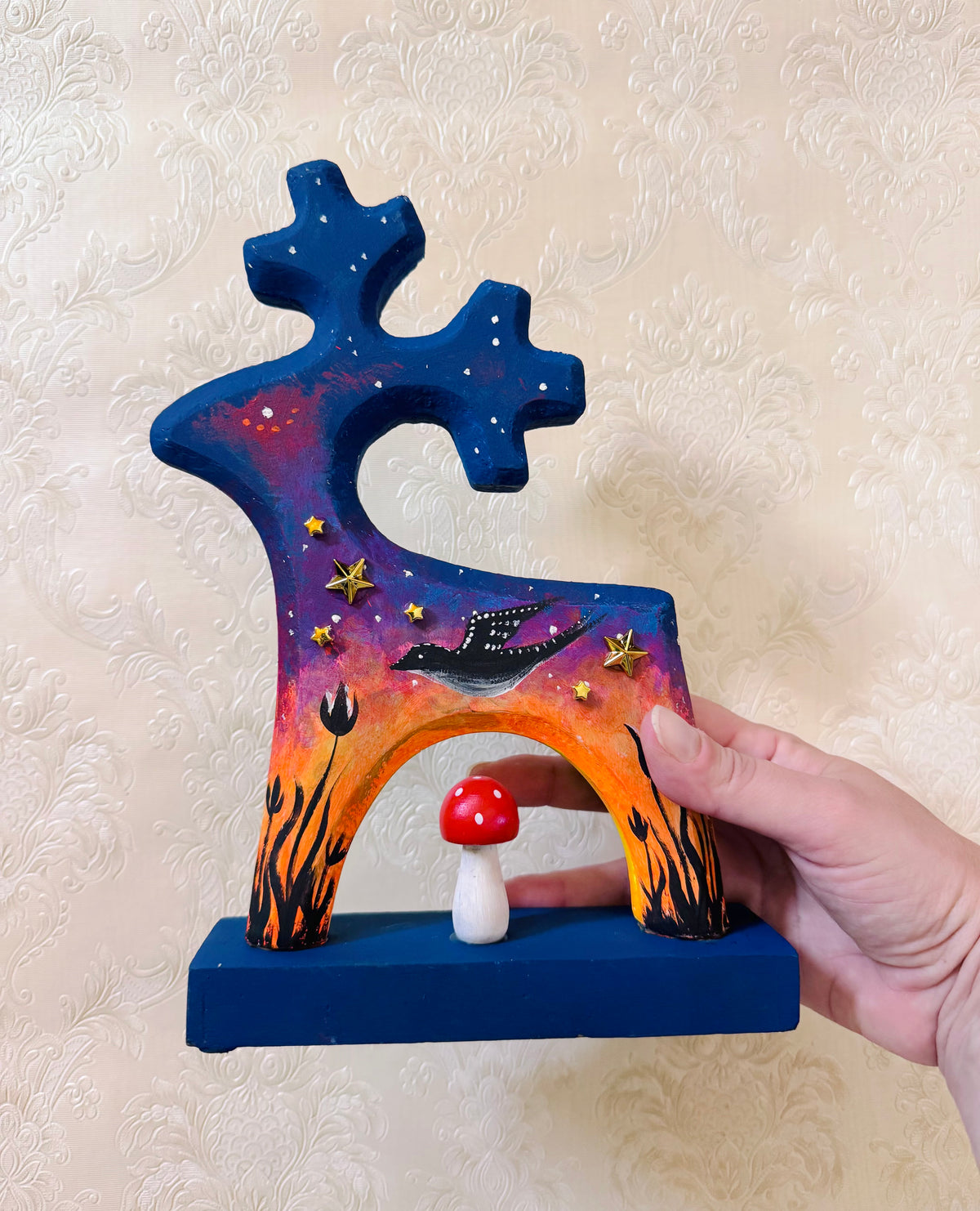 Christmas deer figurine - painted on BOTH SIDES / Karácsonyi szarvas - MINDKÉT OLDALA FESTETT