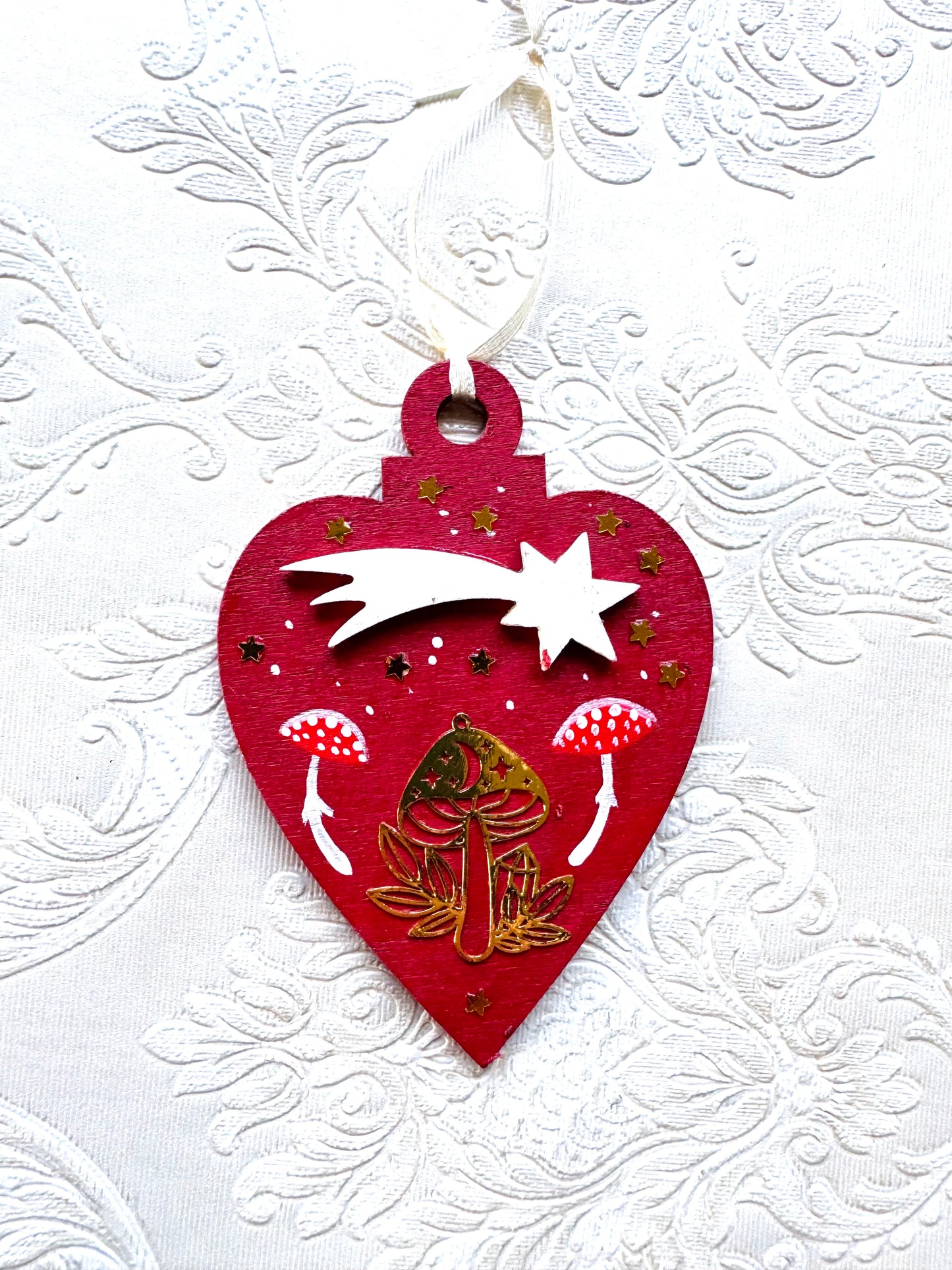 Hand-painted Christmas heart ornament / Kézzel festett karácsonyi szívecske dísz