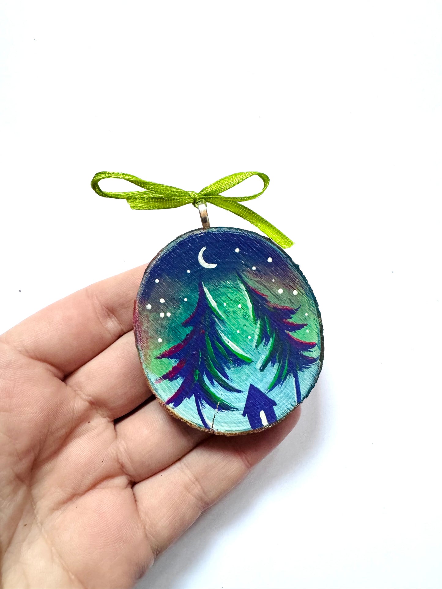 Hand-painted mini wood slice 2 in 1 BROOCH and PENDANT / Kézzel festett mini fakorong BROSS és MEDÁL Springcollection