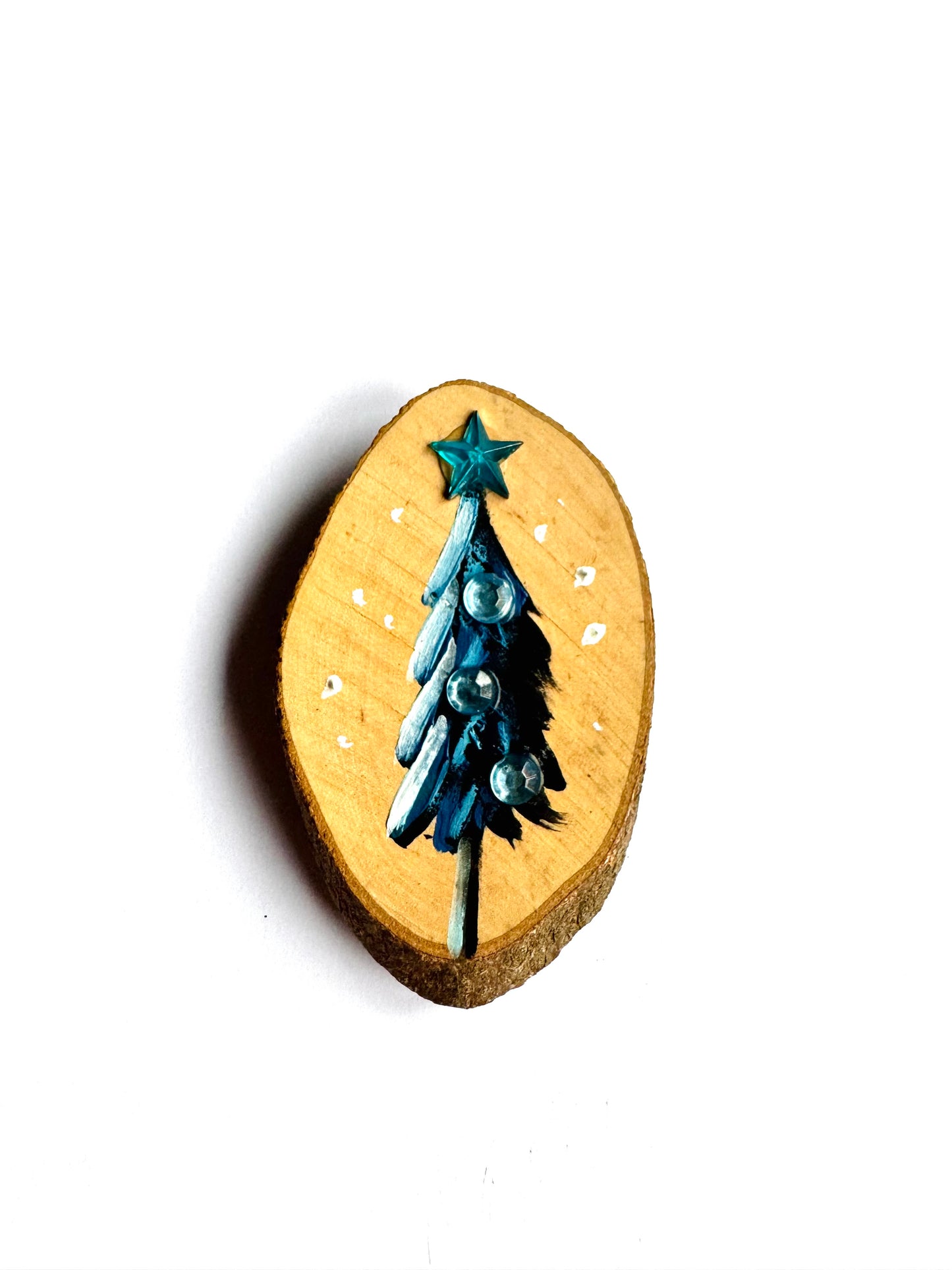 Hand-painted small Christmas tree MAGNET / Kézzel festett kicsi karácsonyfa fakorong MÁGNES