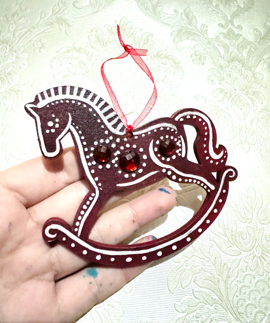 Hand-painted “gingerbread” rocking horse ornament / Kézzel festett “mézeskalács” hintaló dísz