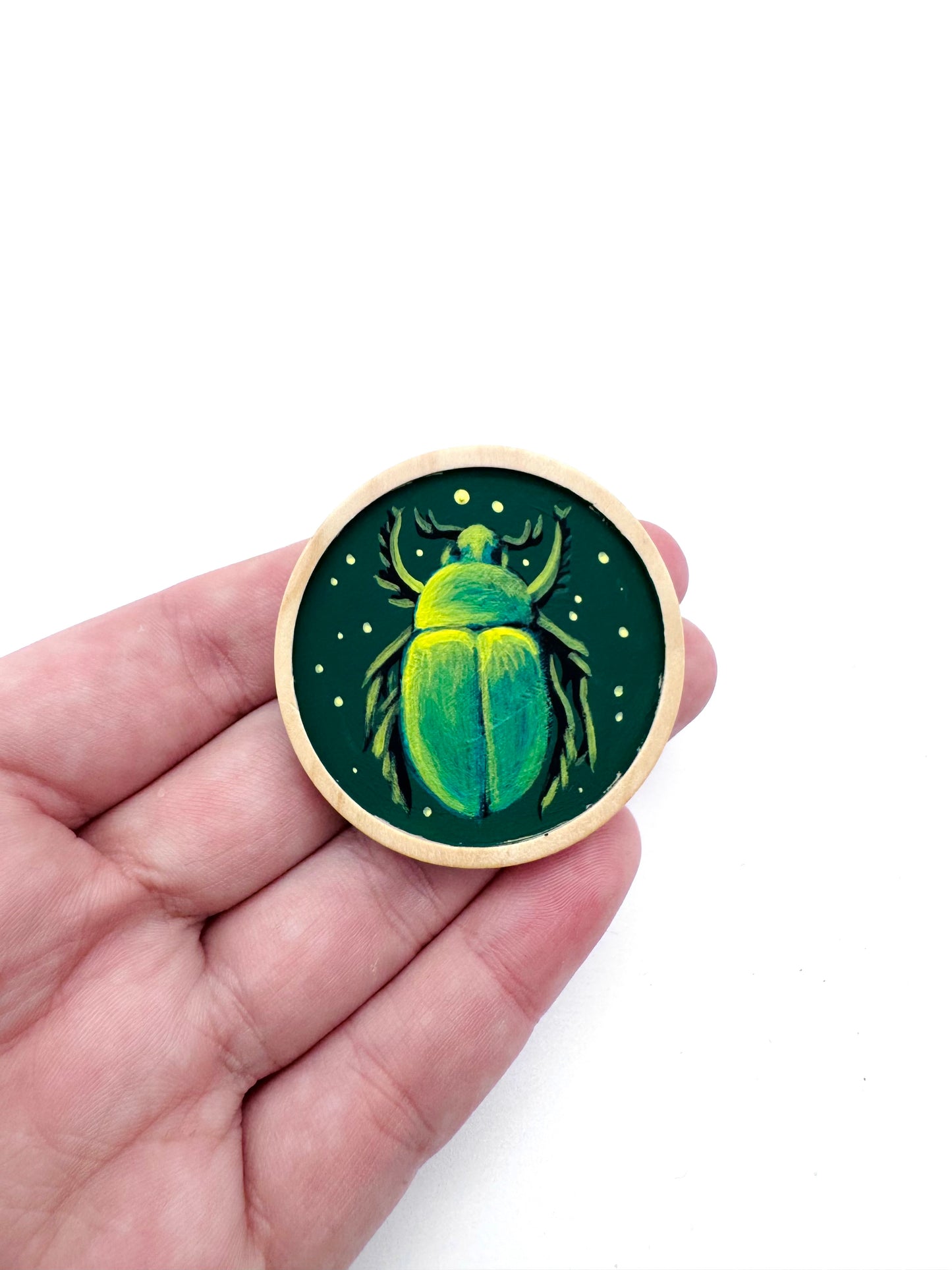 Round wooden brooch / Kerek fa bross