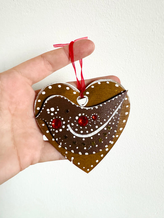 Hand-painted Christmas “gingerbread” heart ornament / Kézzel festett karácsonyi “mézeskalács” szívecske dísz