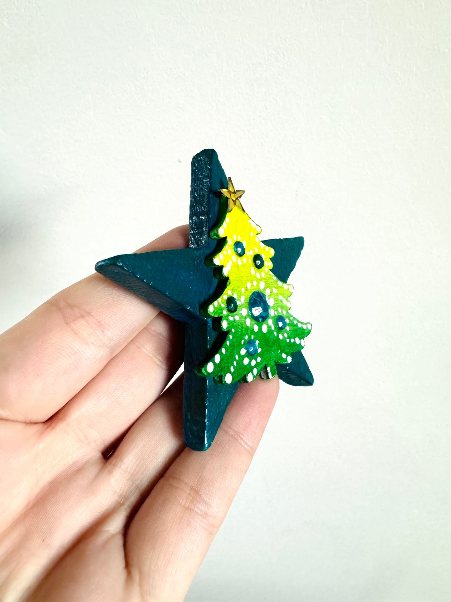 Hand-painted Christmas star magnet / Kézzel festett karácsonyi csillag mágnes