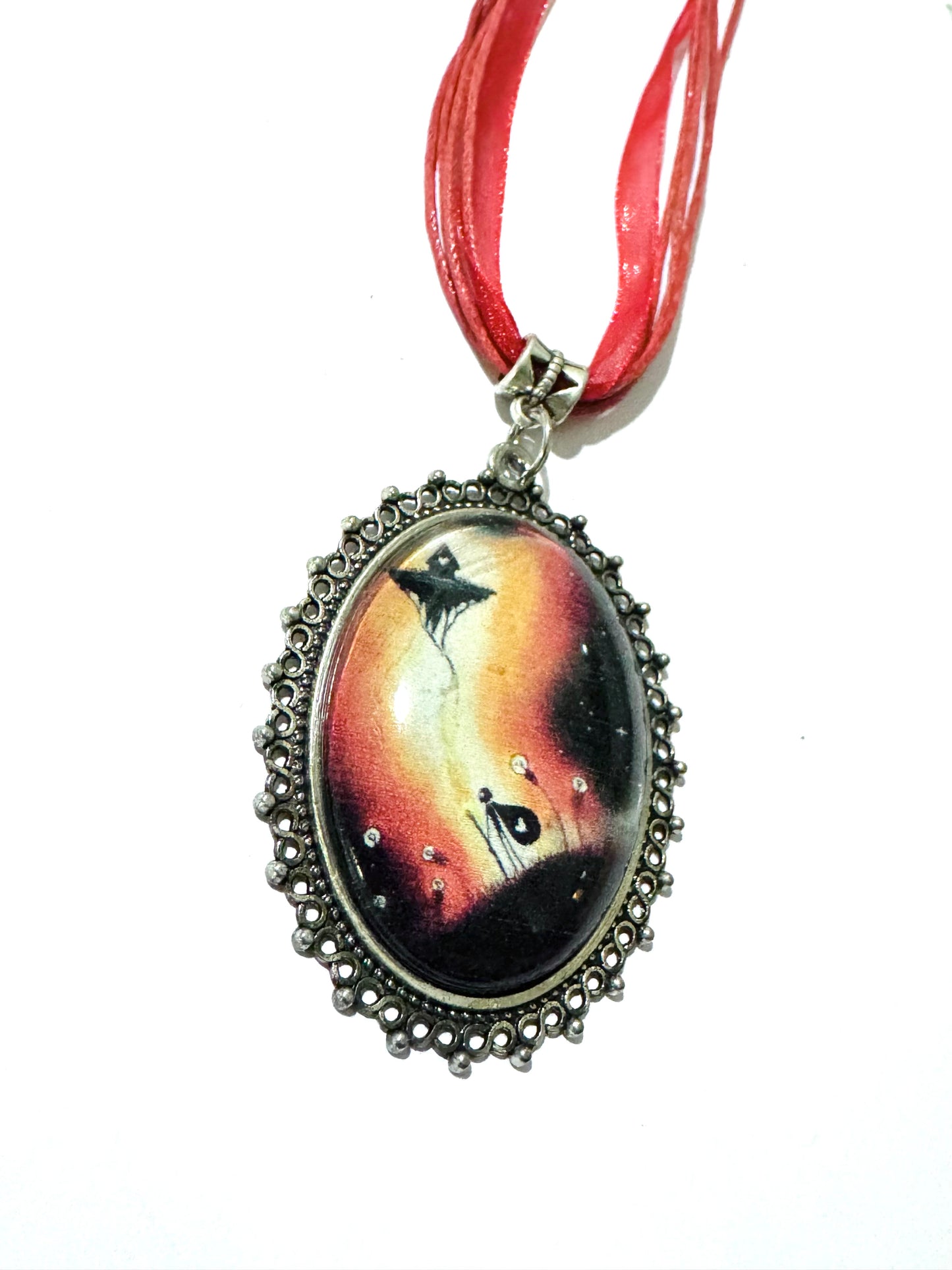 Big oval pendant / Nagy ovális medál egyedi grafikával