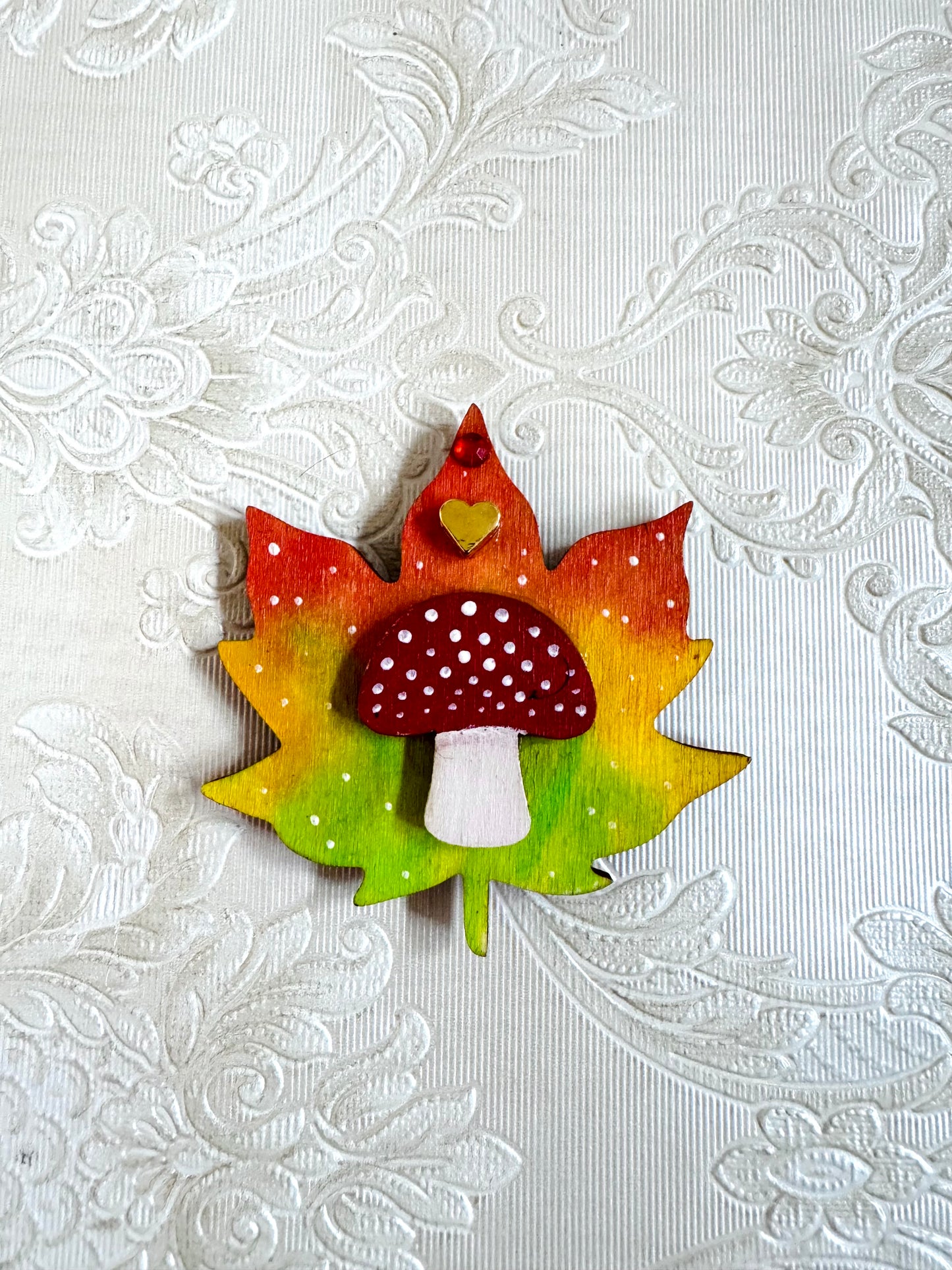 Hand-painted autumn leaf MAGNET / Kézzel festett őszi levél mágnes