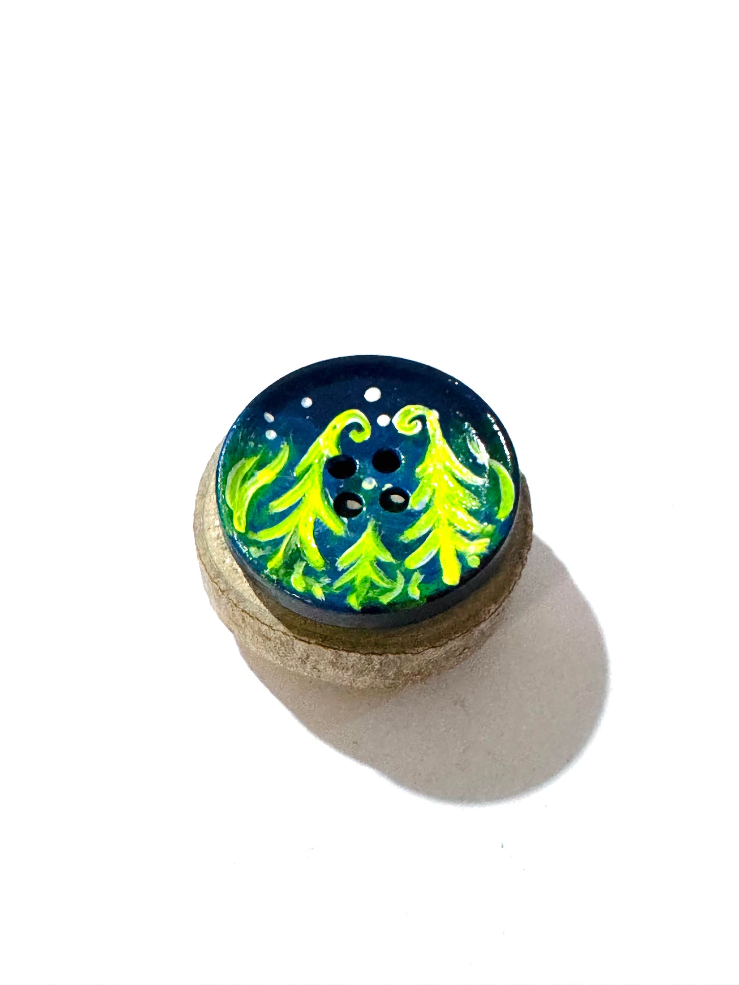 Hand-painted mini wood & button MAGNET / Kézzel festett mini fakorong & gomb MÁGNES