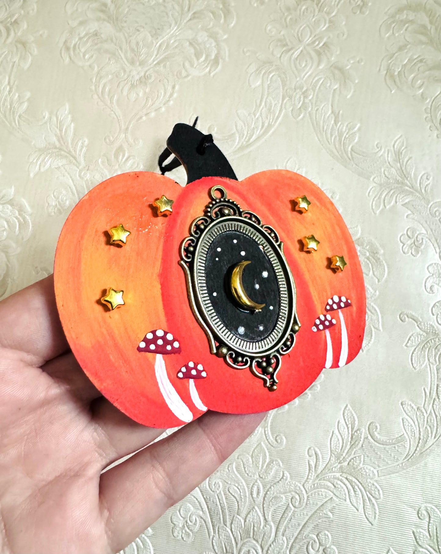Hand-painted pumpkin MAGNET and ornament / Kézzel festett tök mágnes és dísz