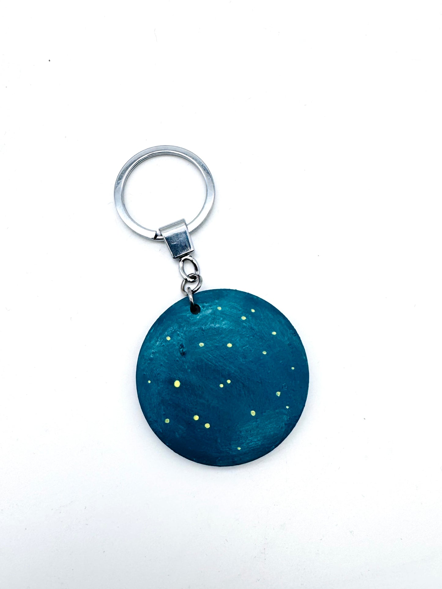 Round wooden keychain (larger size) / Kerek fa kulcstartó (nagyobb méret)