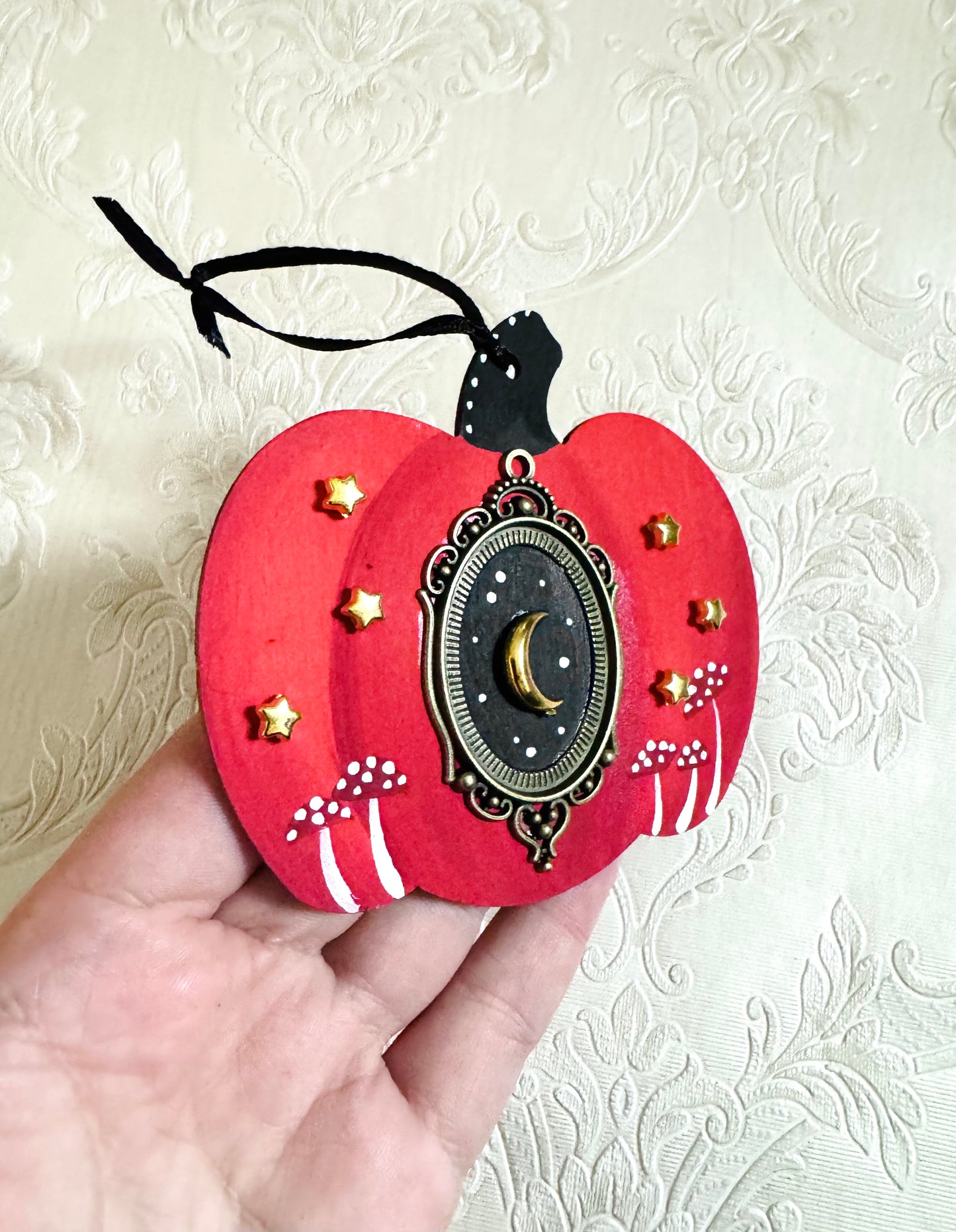 Hand-painted pumpkin MAGNET and ornament / Kézzel festett tök mágnes és dísz