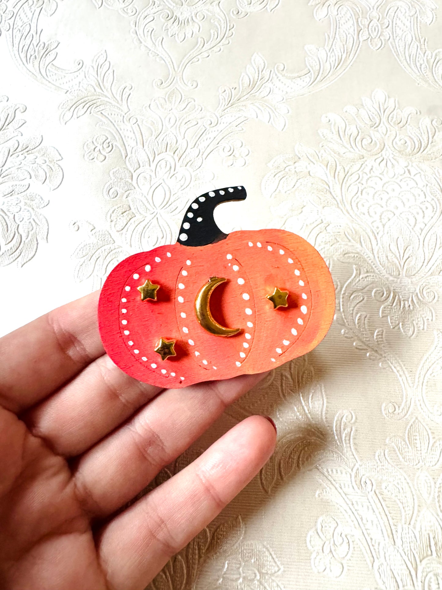 Hand-painted pumpkin BROOCH / Kézzel festett tök BROSS