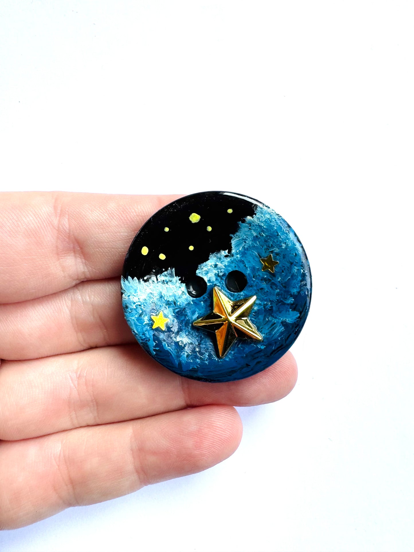Hand-painted button MAGNET / Kézzel festett gomb MÁGNES