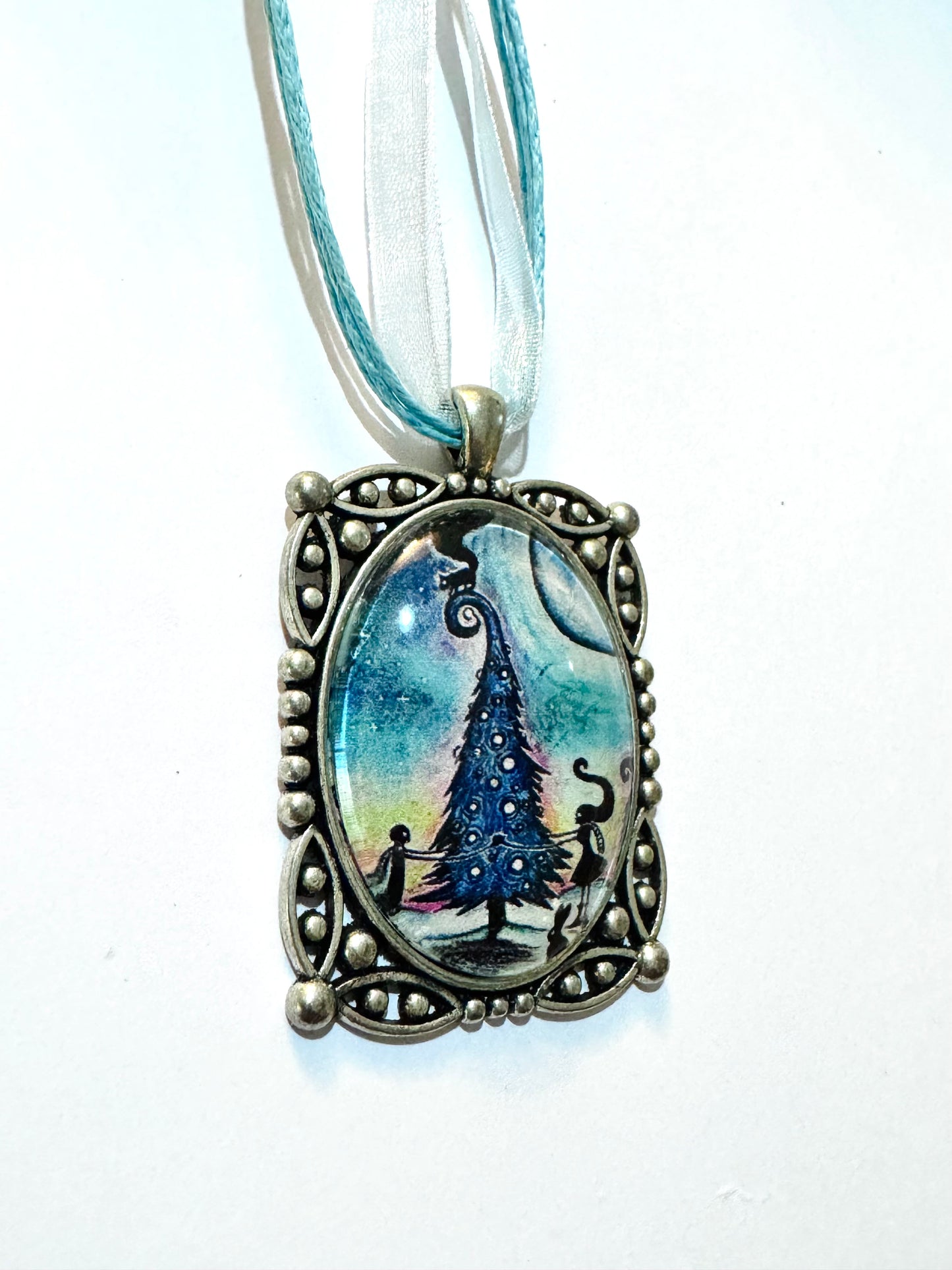 Big oval pendant / Nagy ovális medál egyedi grafikával