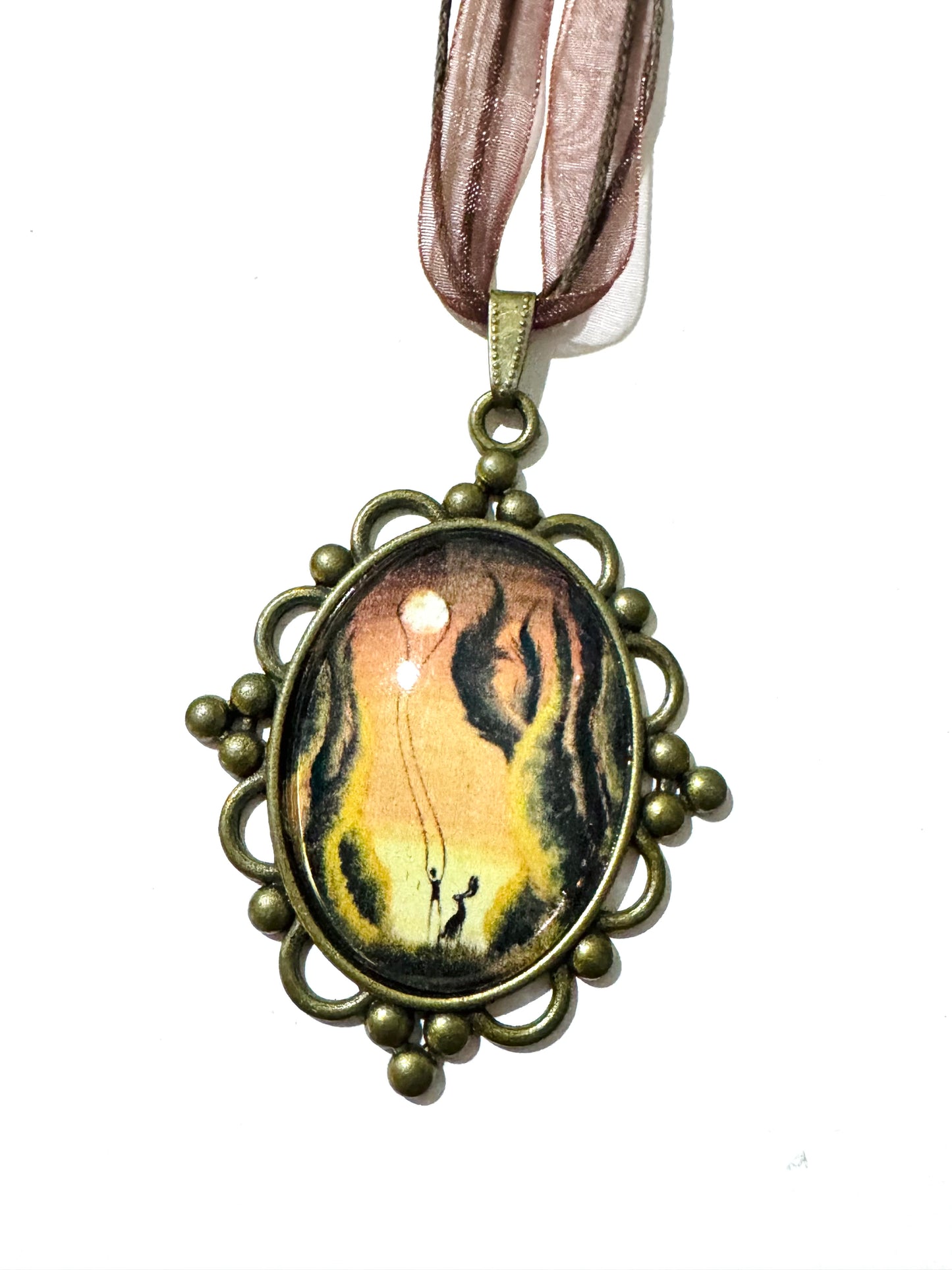 Big oval pendant / Nagy ovális medál egyedi grafikával