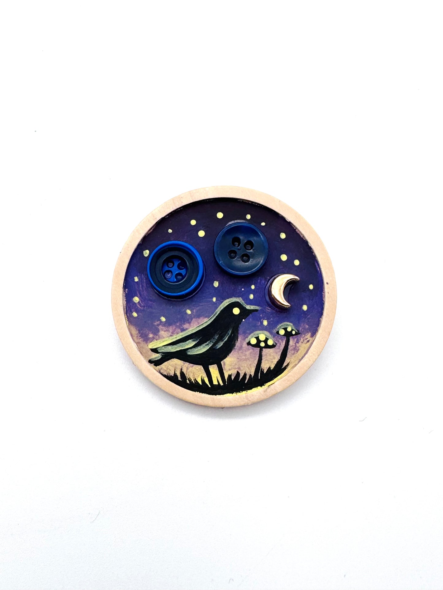 Round wooden brooch / Kerek fa bross