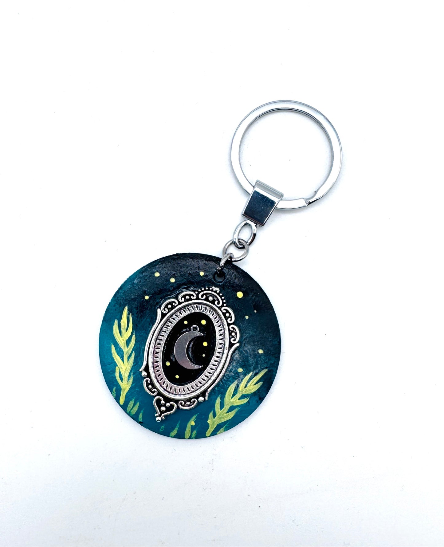Round wooden keychain (larger size) / Kerek fa kulcstartó (nagyobb méret)