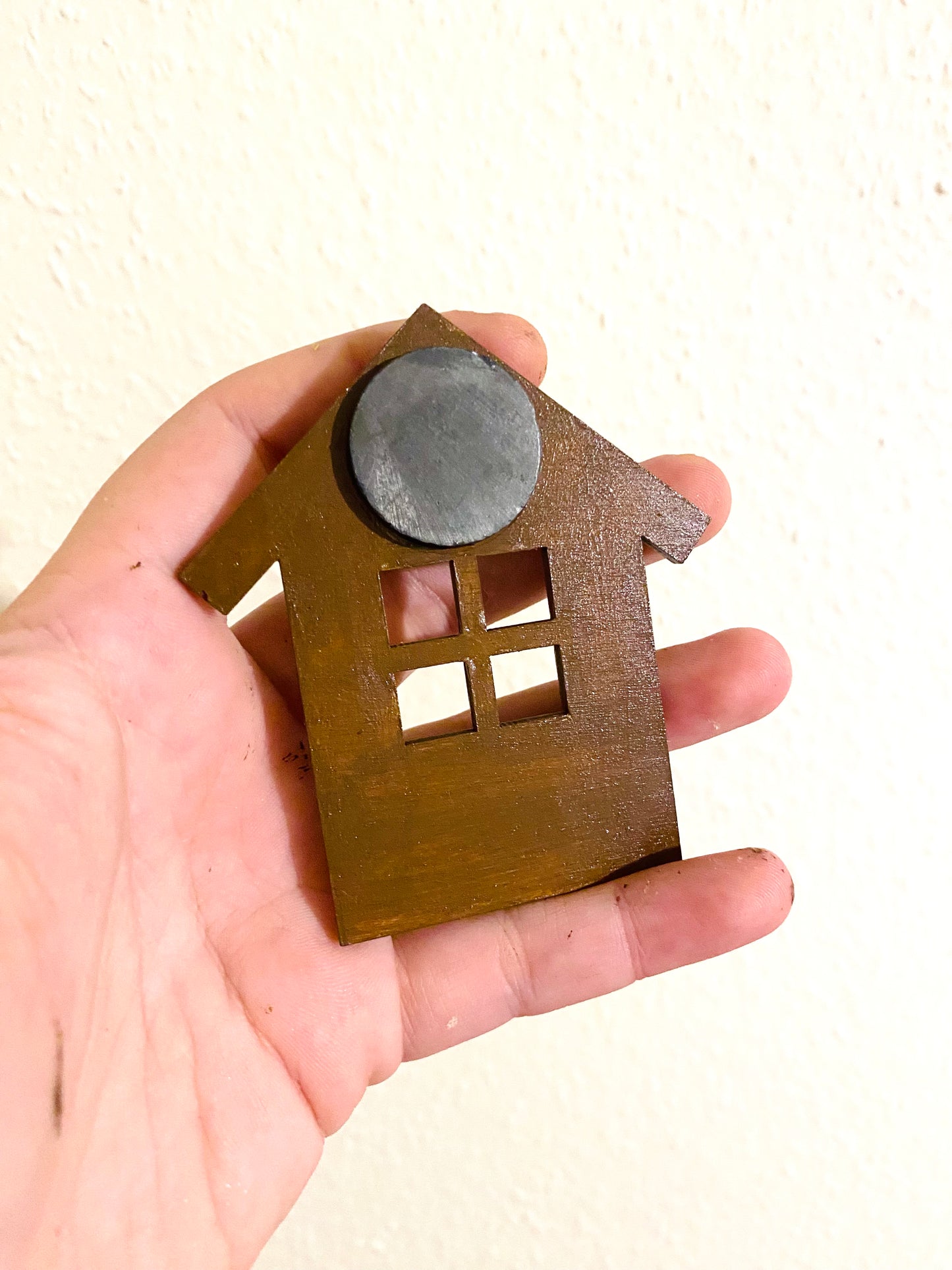 Hand-painted “gingerbread” house magnet / Kézzel festett “mézeskalács” házikó mágnes
