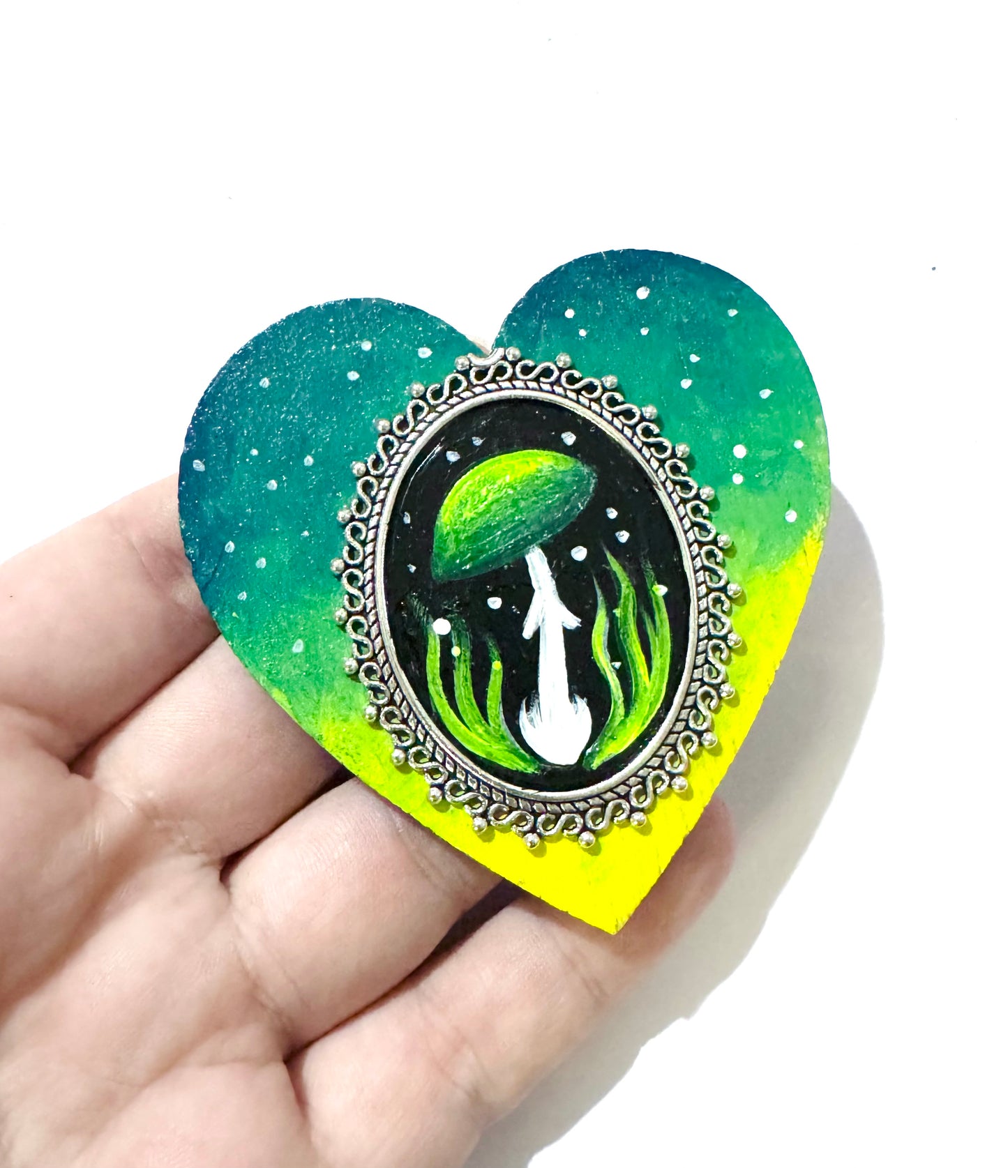 Hand-painted (bigger) wood & steel heart MAGNET / Kézzel festett nagyobb fa & fém szív MÁGNES