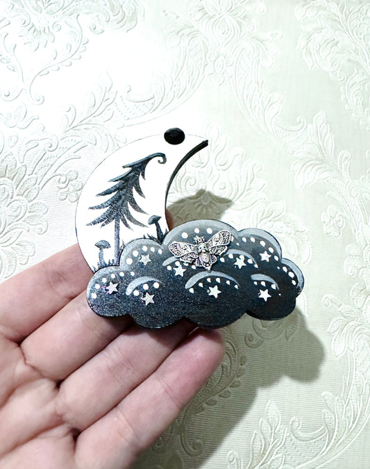 Hand-painted moon and cloud magnet / Kézzel festett hold és felhő mágnes