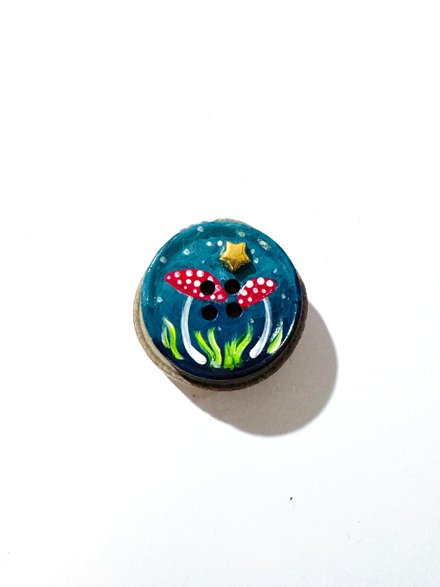 Hand-painted mini wood & button MAGNET / Kézzel festett mini fakorong & gomb MÁGNES