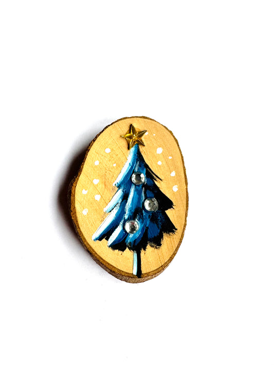 Hand-painted small Christmas tree MAGNET / Kézzel festett kicsi karácsonyfa fakorong MÁGNES