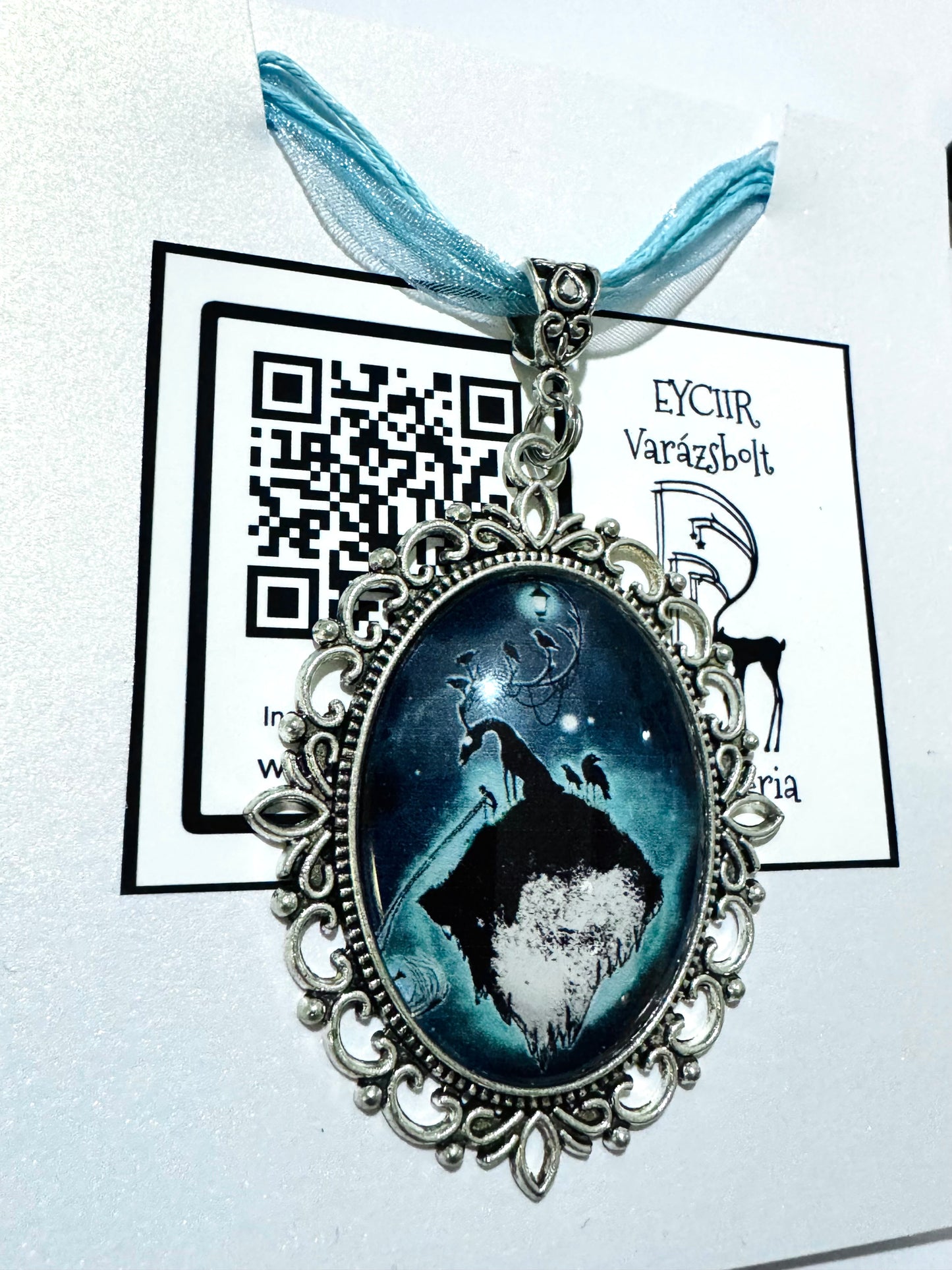 Big oval pendant / Nagy ovális medál egyedi grafikával