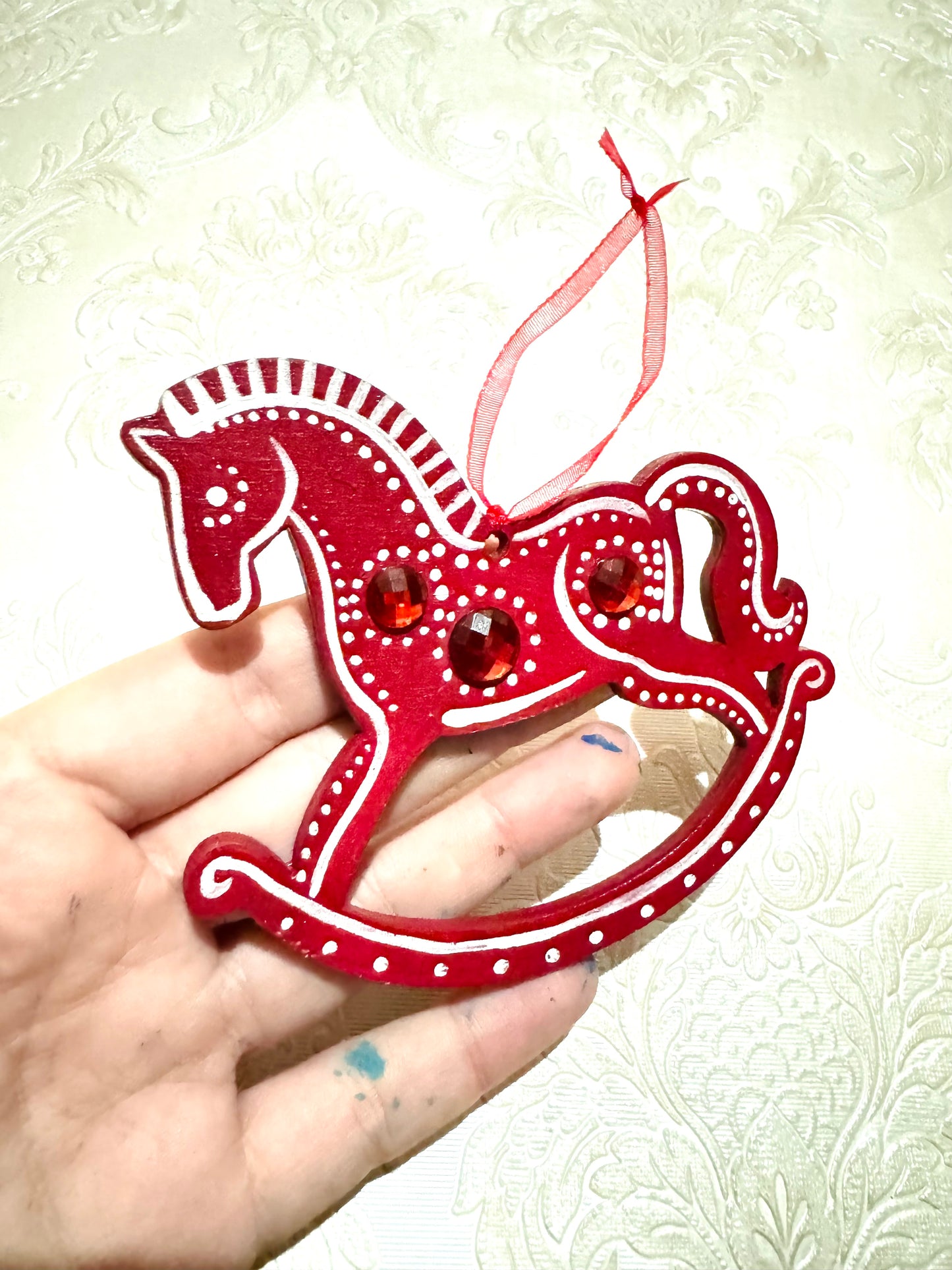 Hand-painted “gingerbread” rocking horse ornament / Kézzel festett “mézeskalács” hintaló dísz