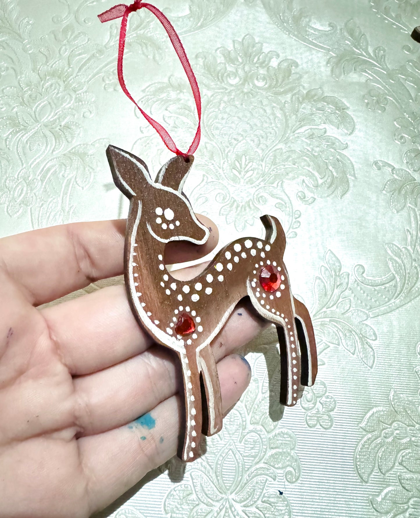 Hand-painted “gingerbread” fawn ornament / Kézzel festett “mézeskalács” őzike dísz