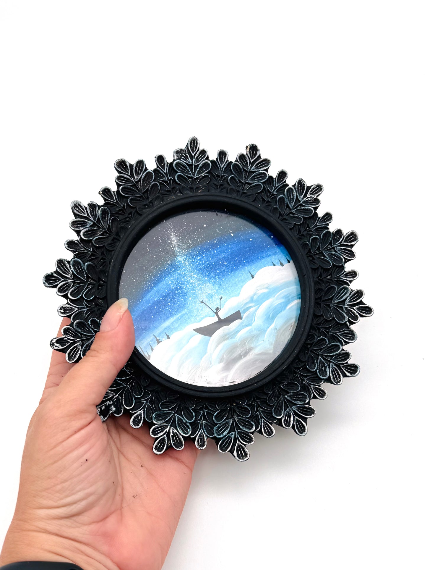 Mini round framed art print in an ornate frame / Mini kerek keretezett művészi nyomat díszes keretben