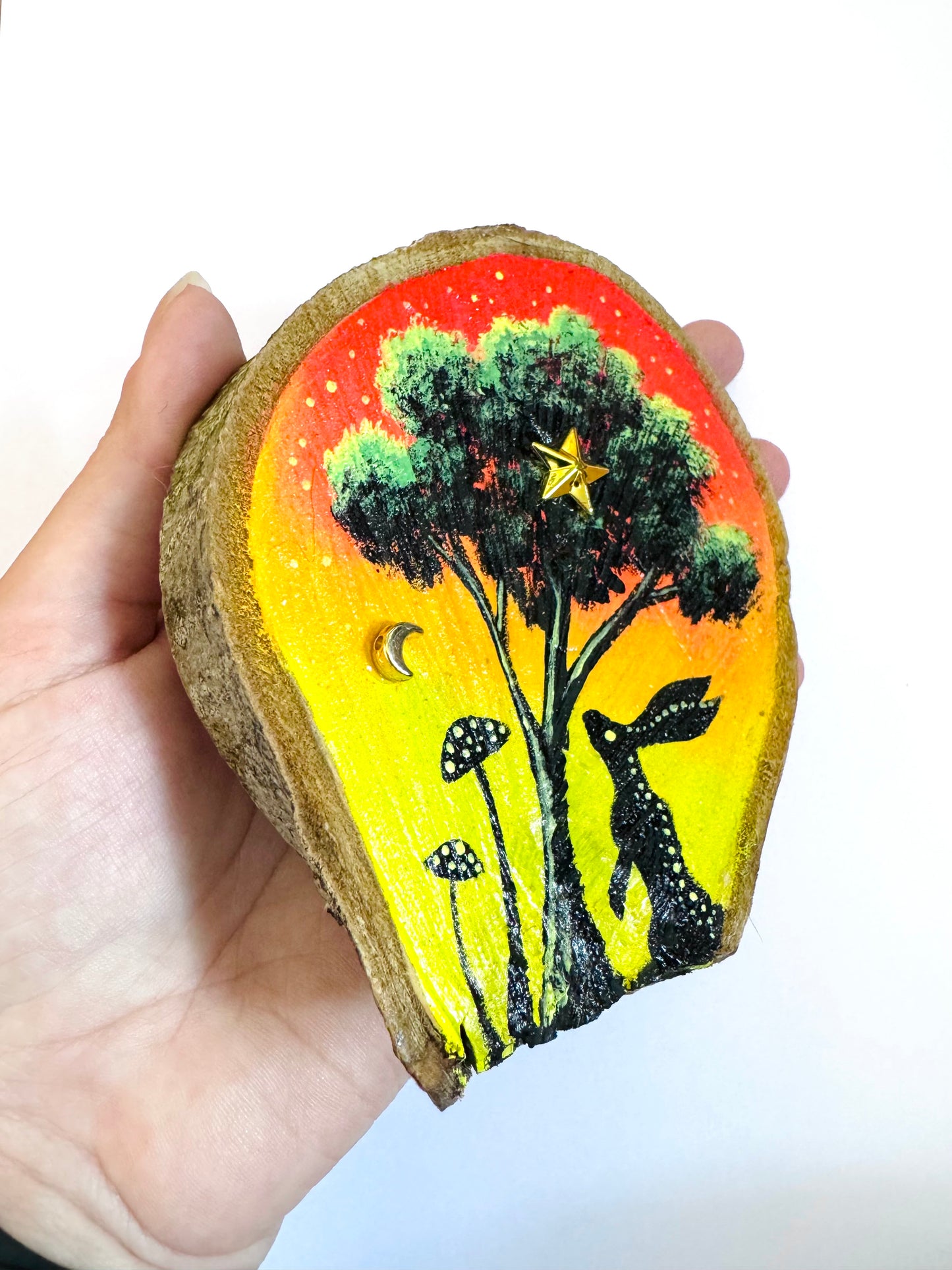 Hand-painted rustic wood slice / Kézzel festett rusztikus fakorong